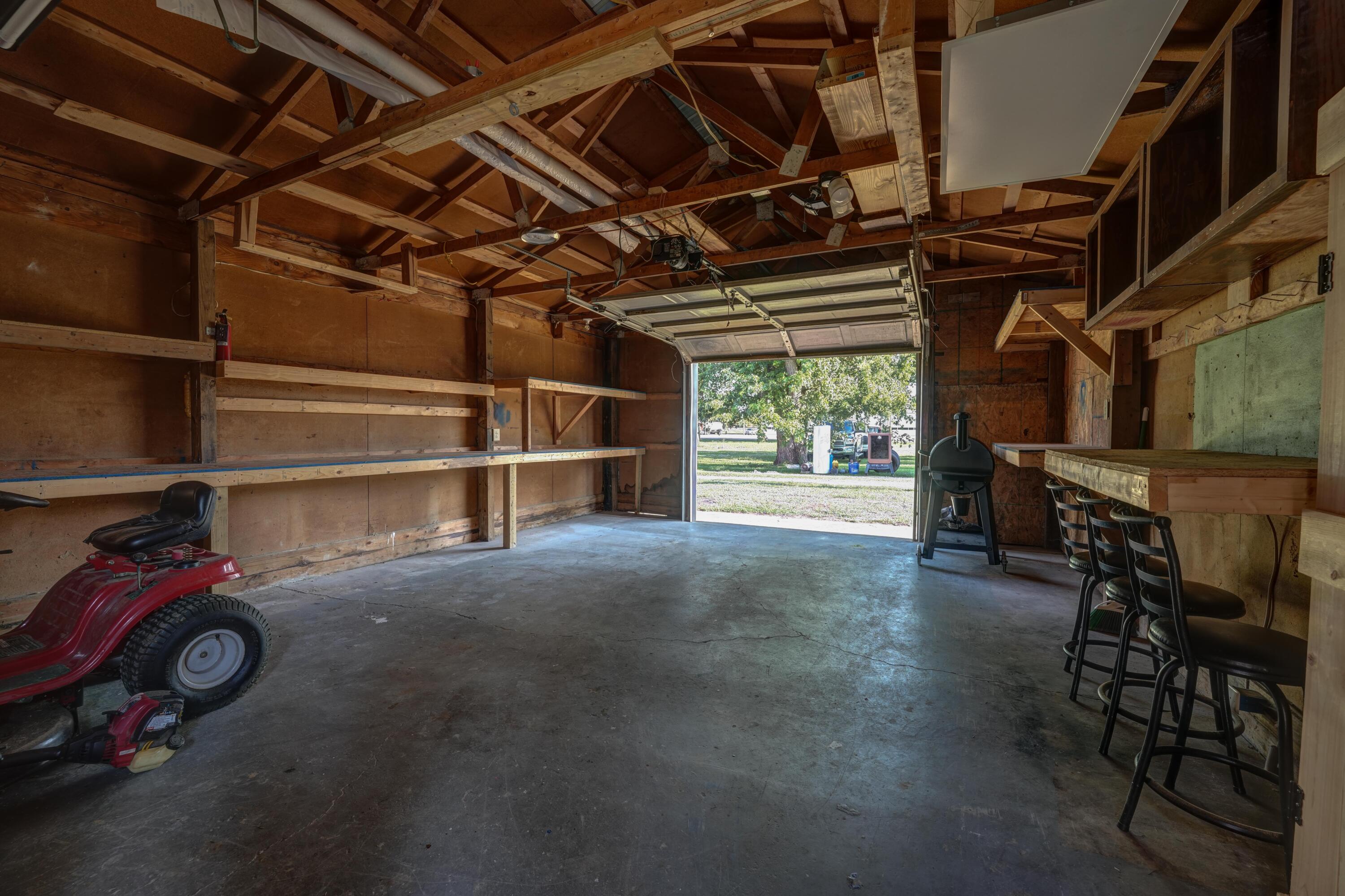 505 E Canal Street Property Photo 7