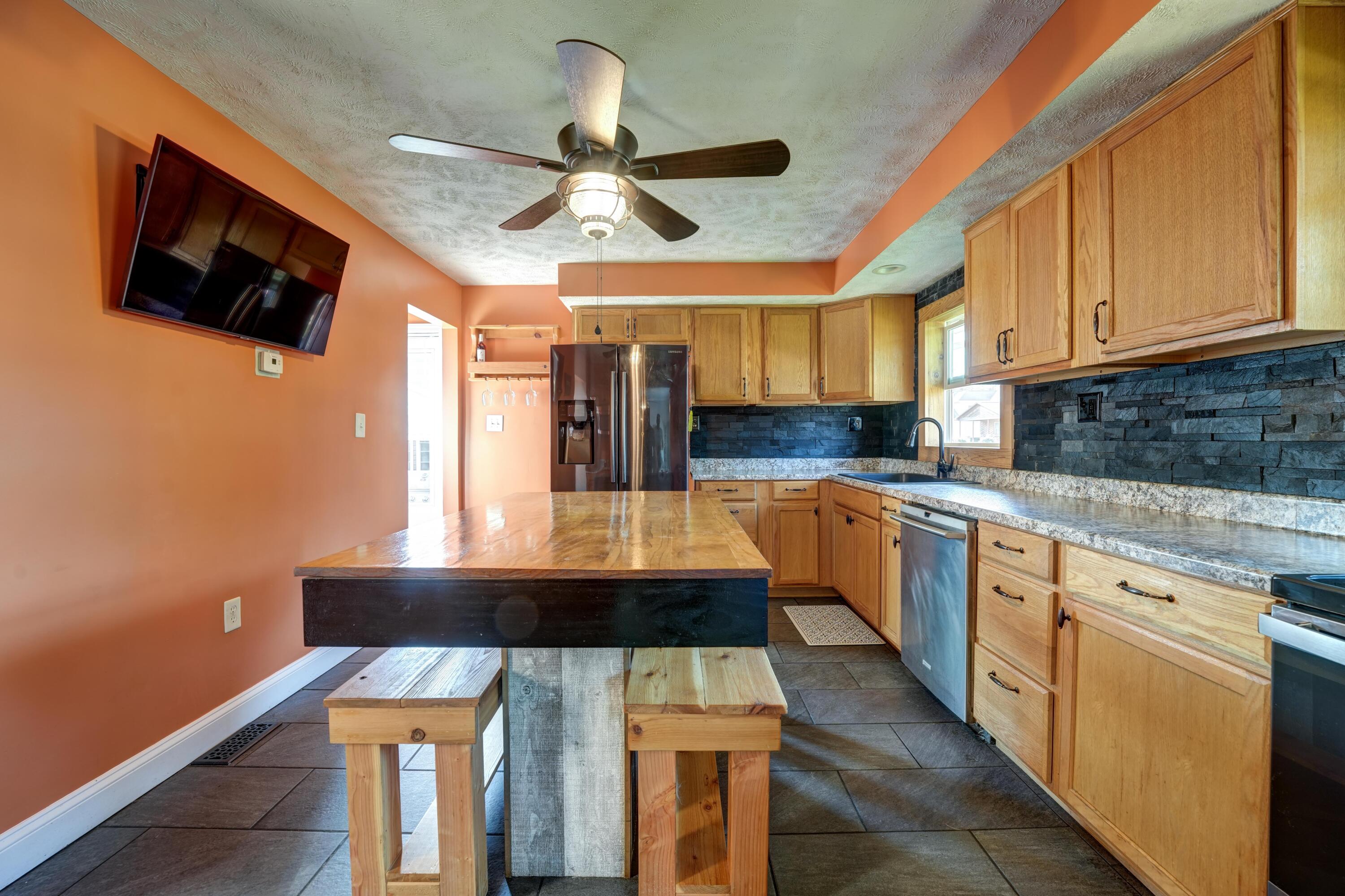 505 E Canal Street Property Photo 18