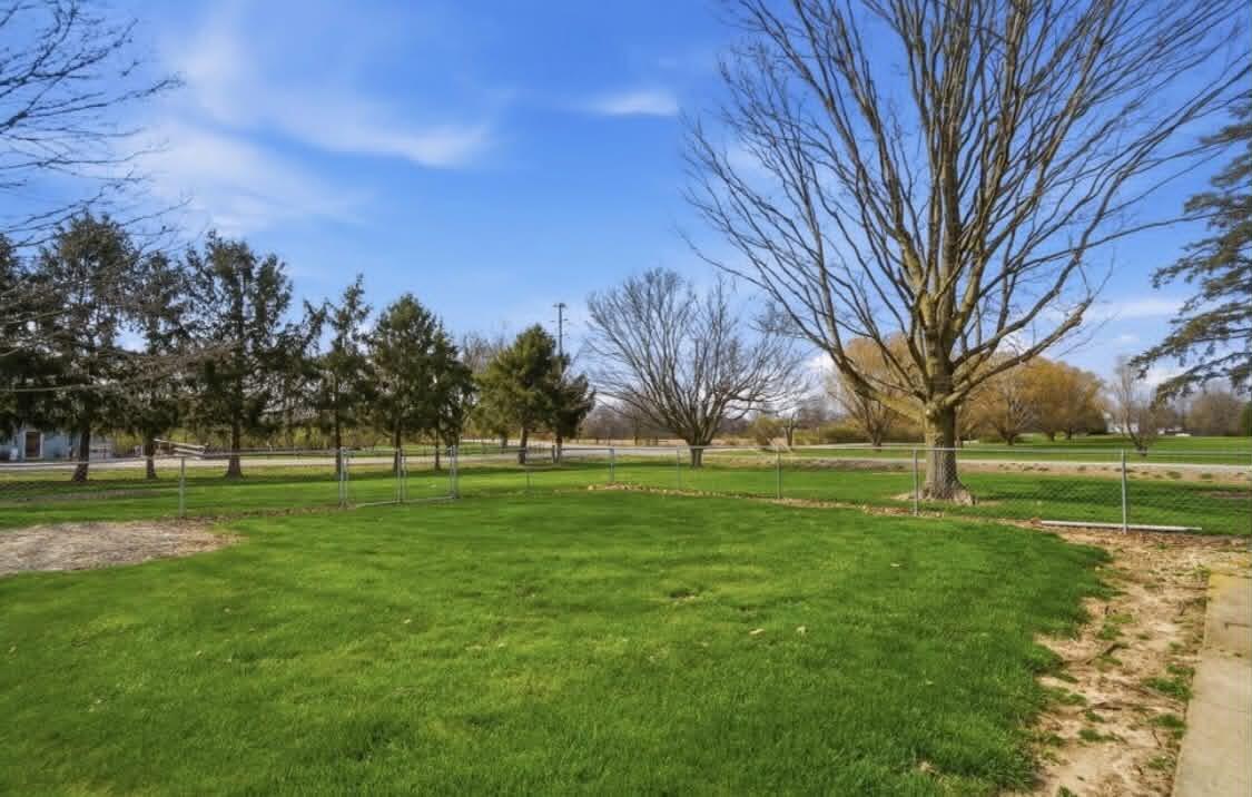 6020 Studebaker Road Property Photo 5