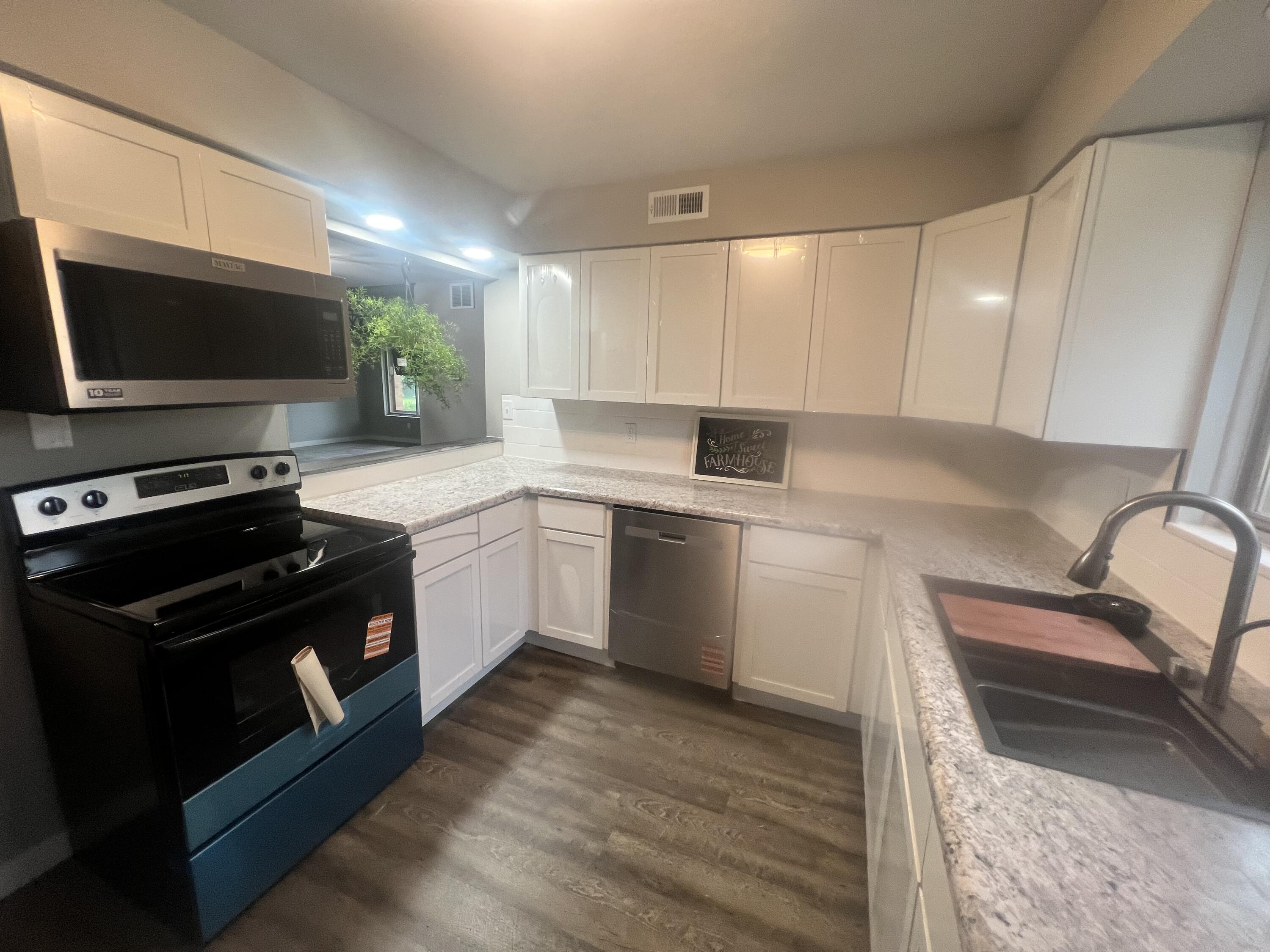 6020 Studebaker Road Property Photo 37