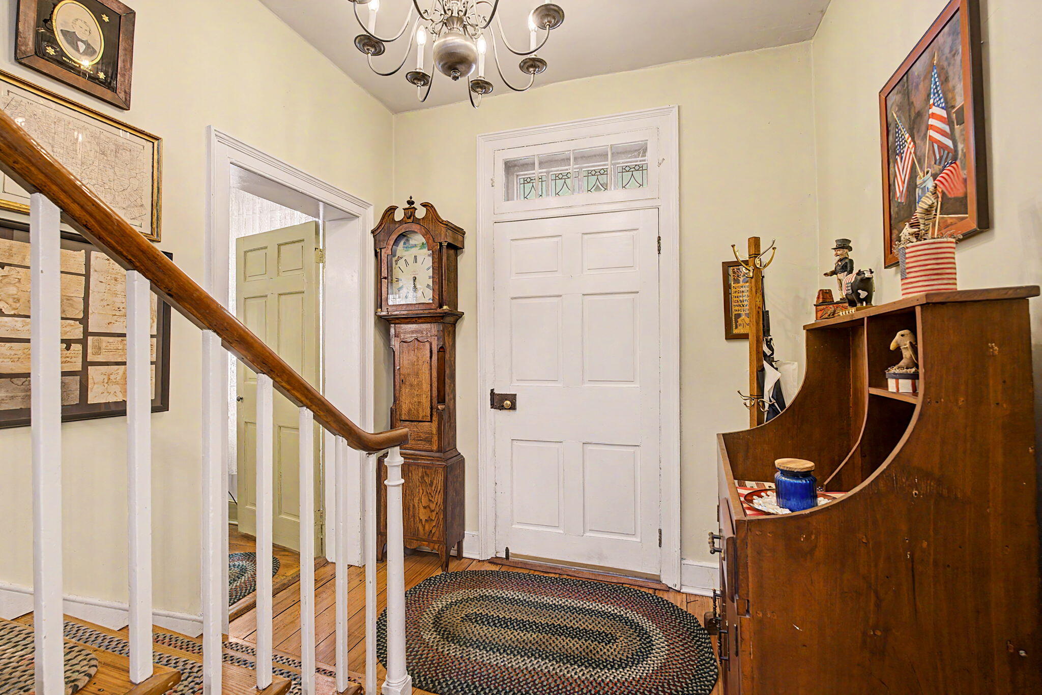 7646 N River Road Property Photo 2