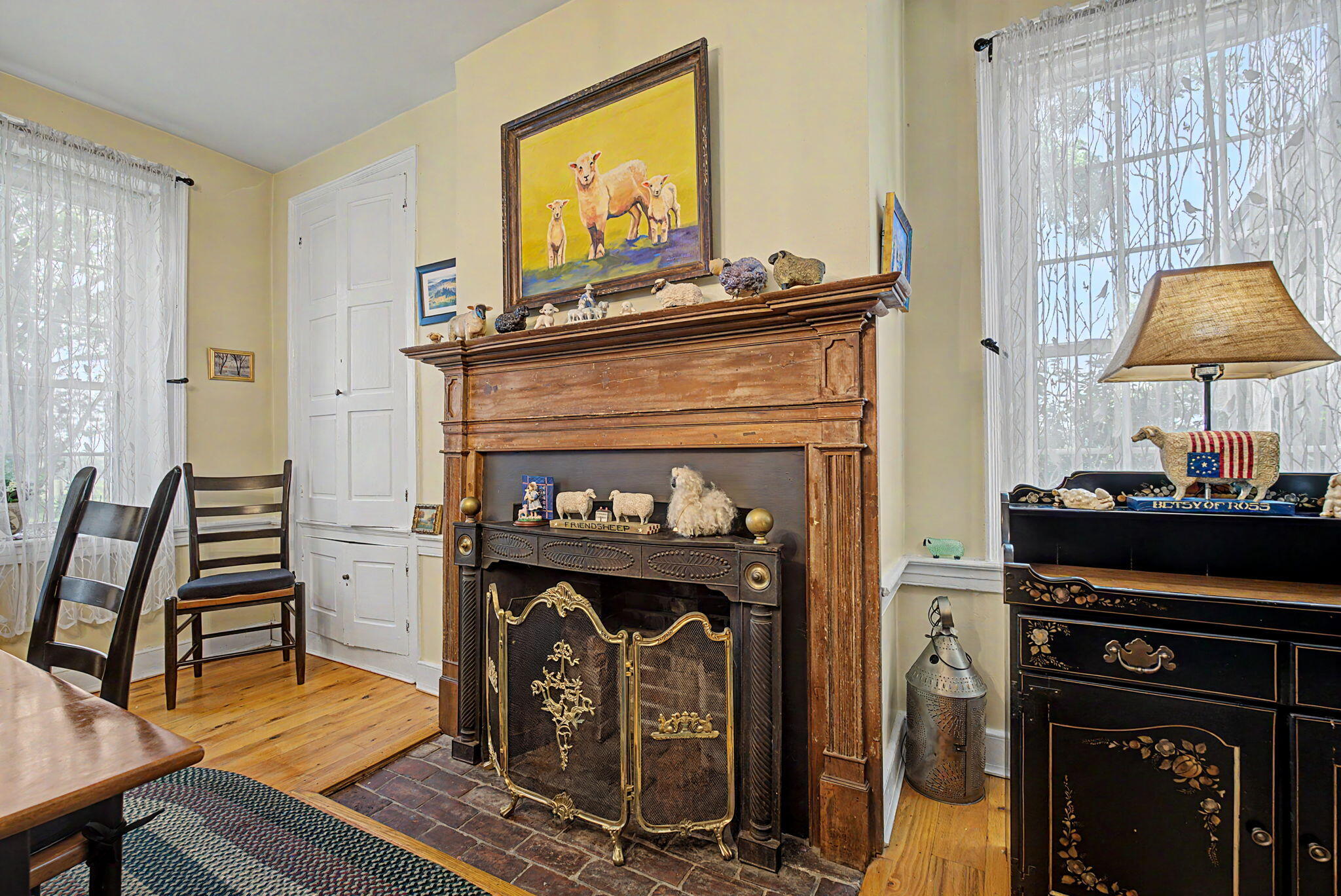 7646 N River Road Property Photo 10