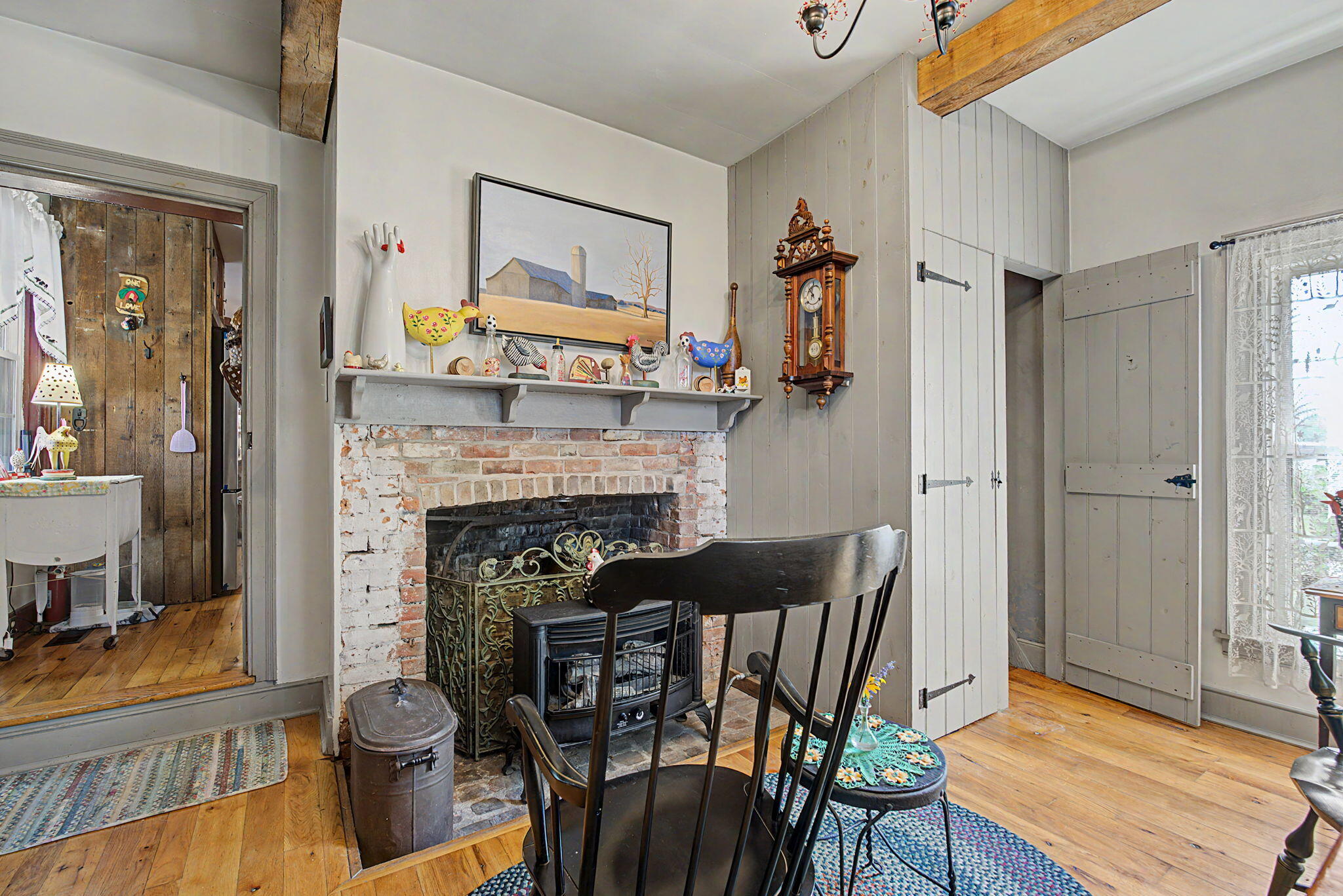 7646 N River Road Property Photo 24