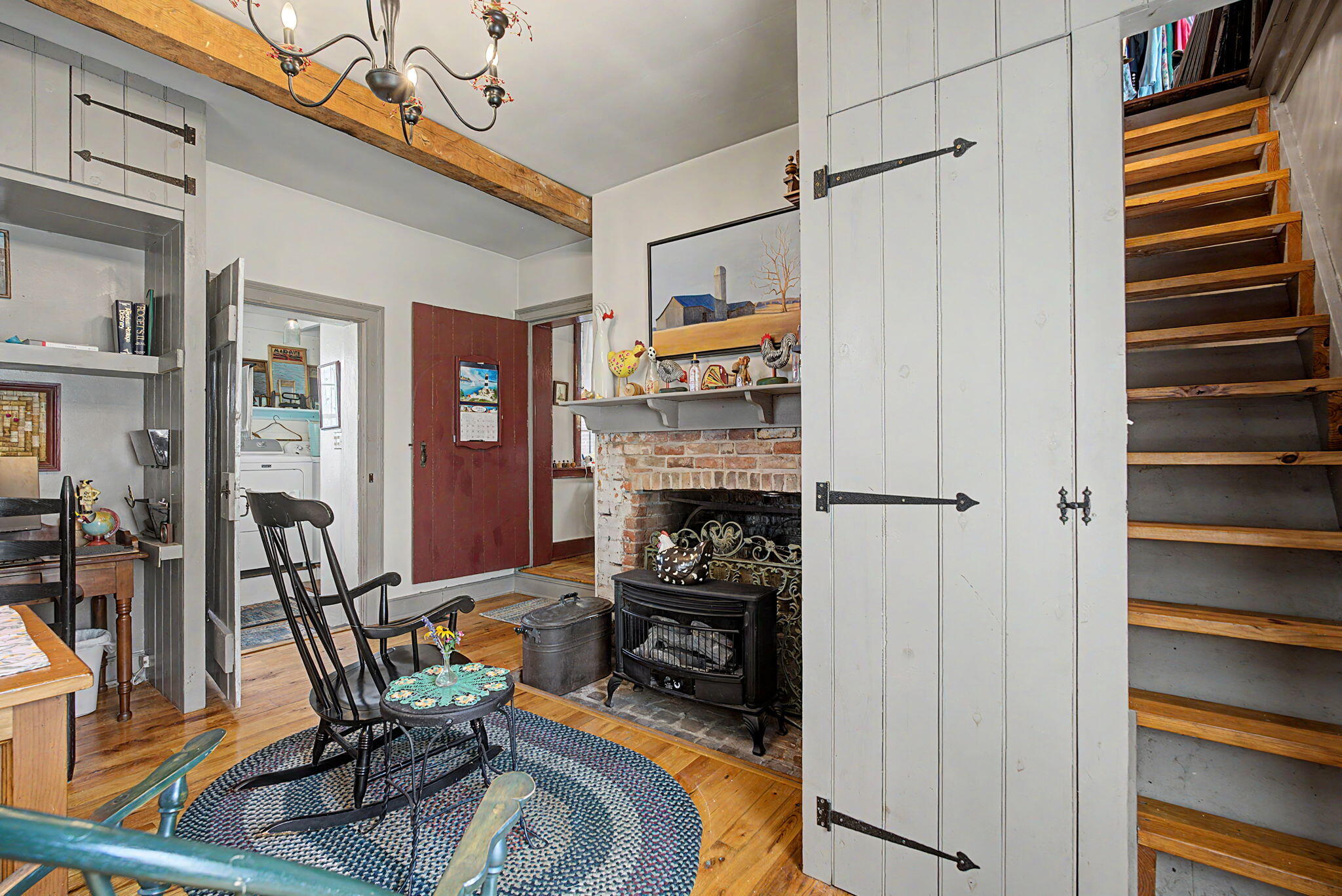 7646 N River Road Property Photo 25