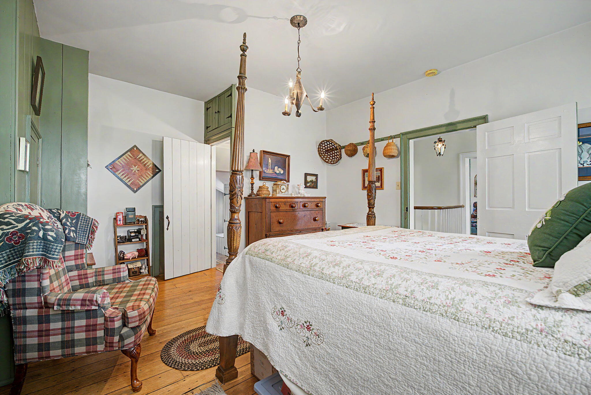 7646 N River Road Property Photo 40