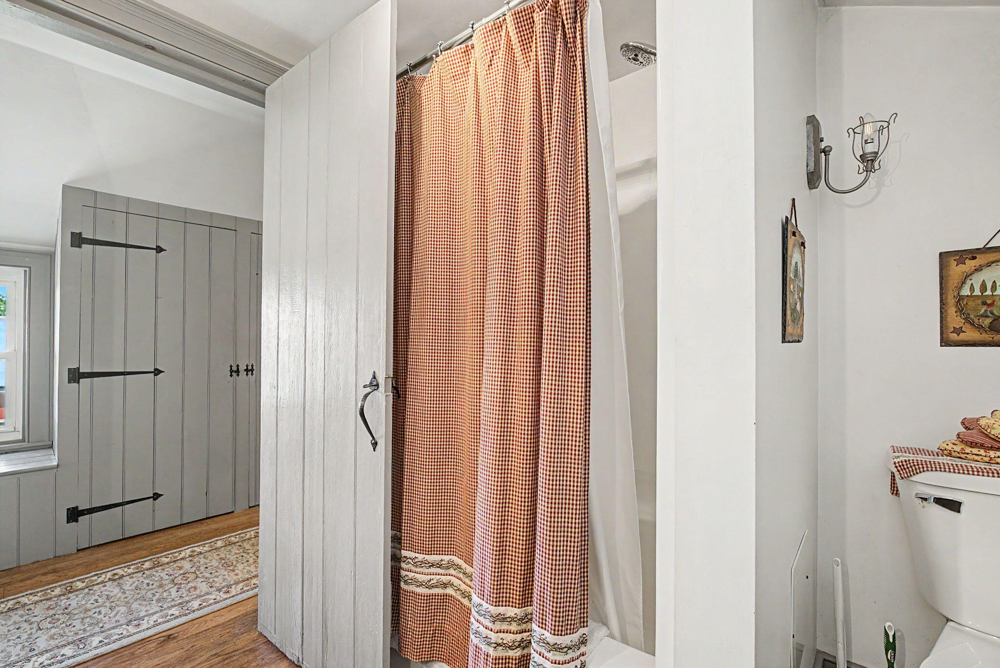 7646 N River Road Property Photo 44