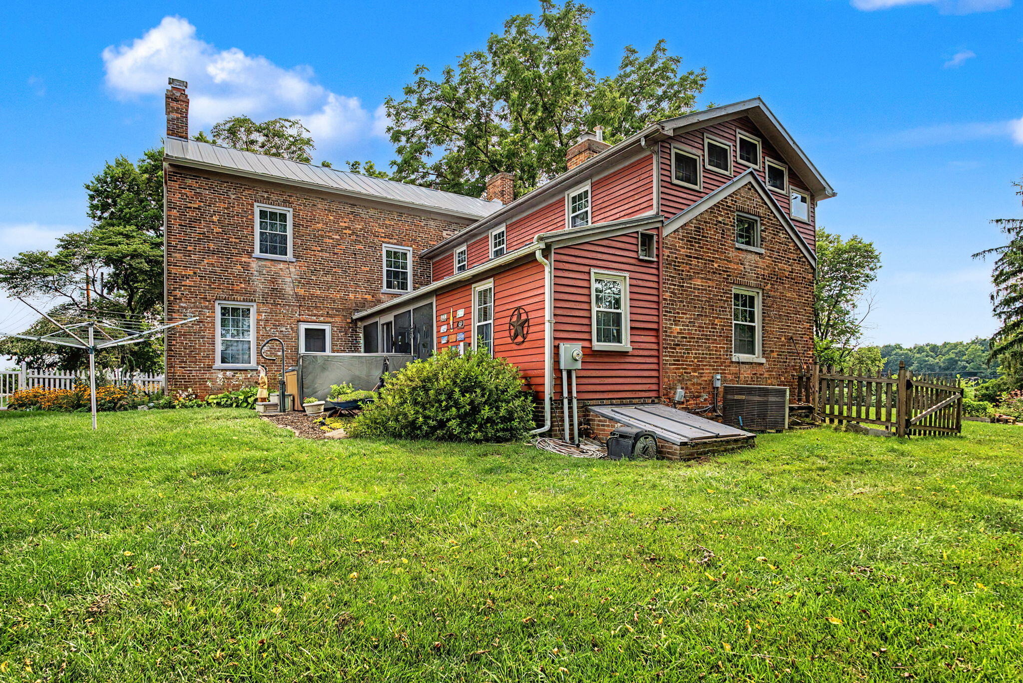 7646 N River Road Property Photo 62