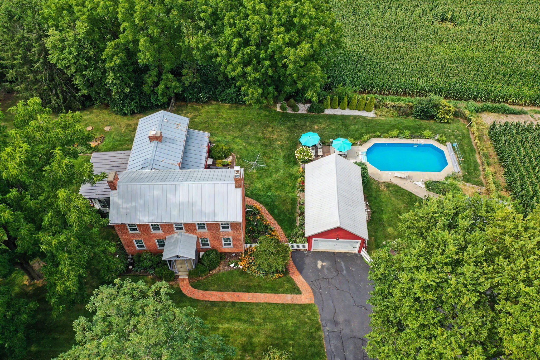 7646 N River Road Property Photo 75
