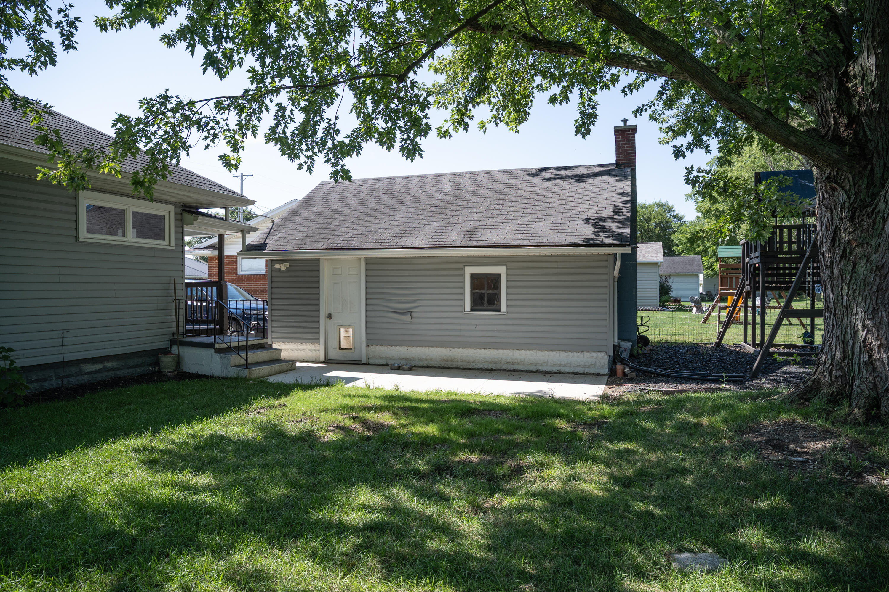 406 S Broadway Street Property Photo 19