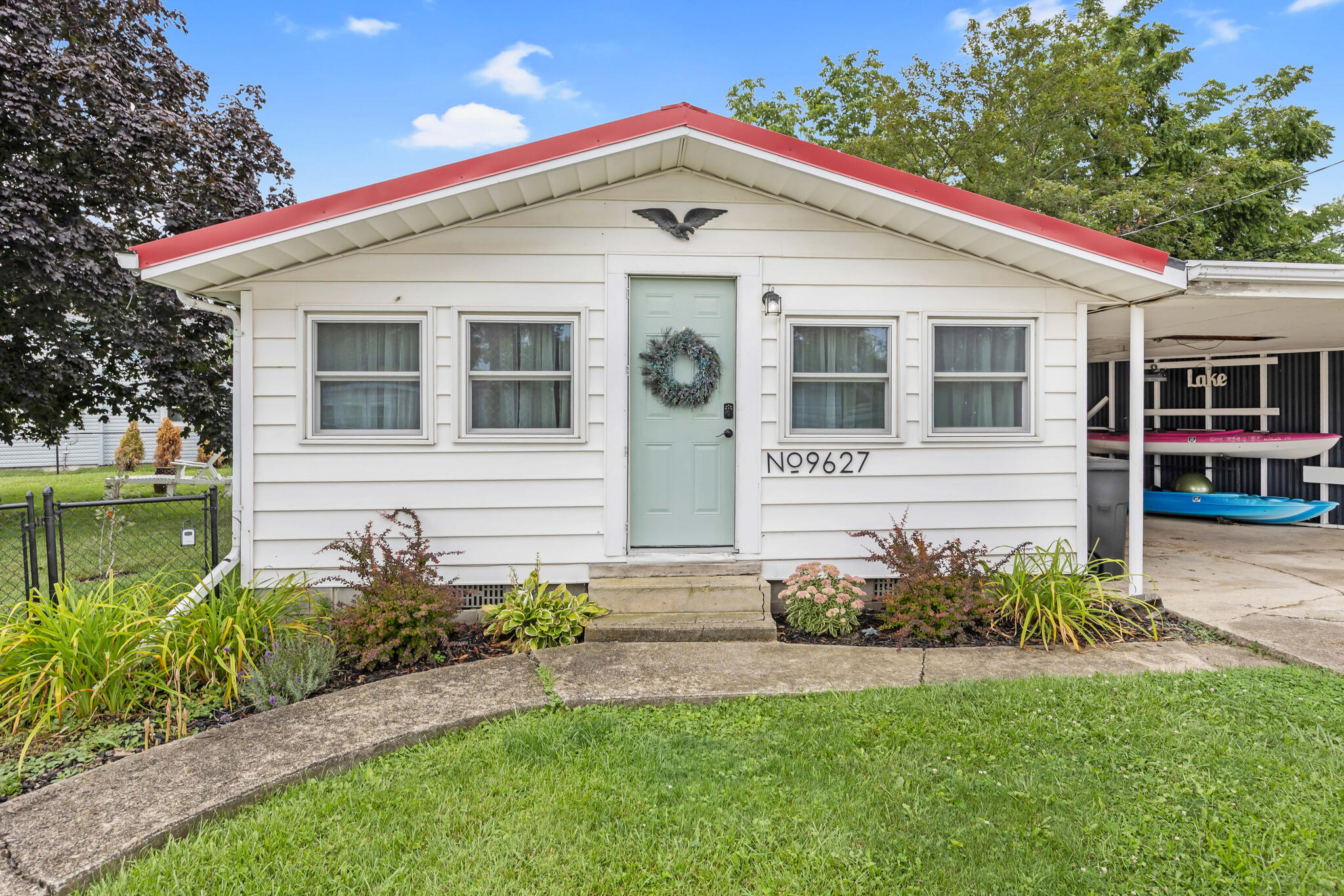 9627 Orchard Drive Property Photo 1