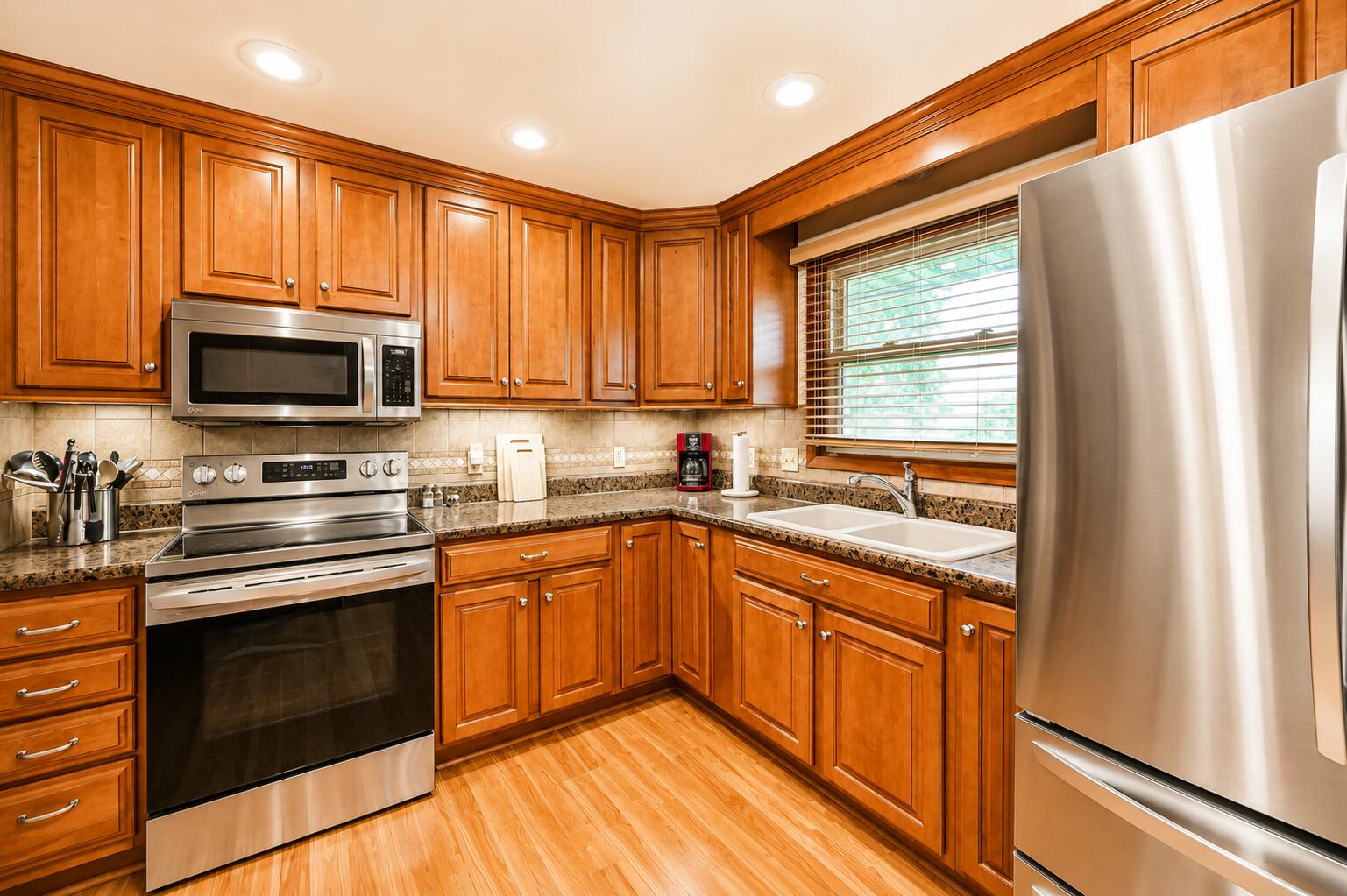 4735 W Ridgewood Road Property Photo 9