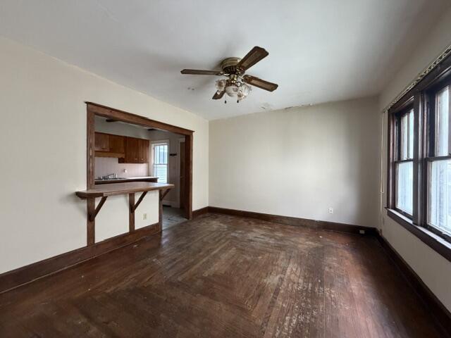 468 E Cecil Street Property Photo 3