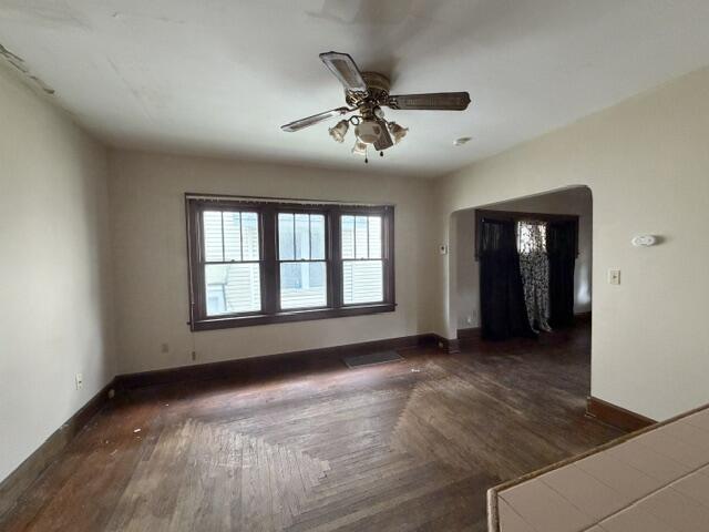 468 E Cecil Street Property Photo 6
