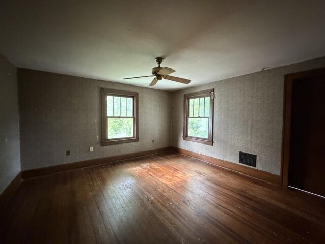 468 E Cecil Street Property Photo 18