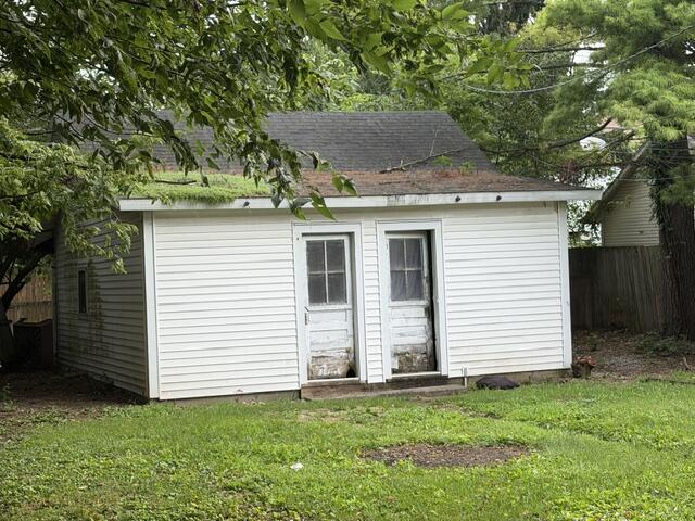 468 E Cecil Street Property Photo 23