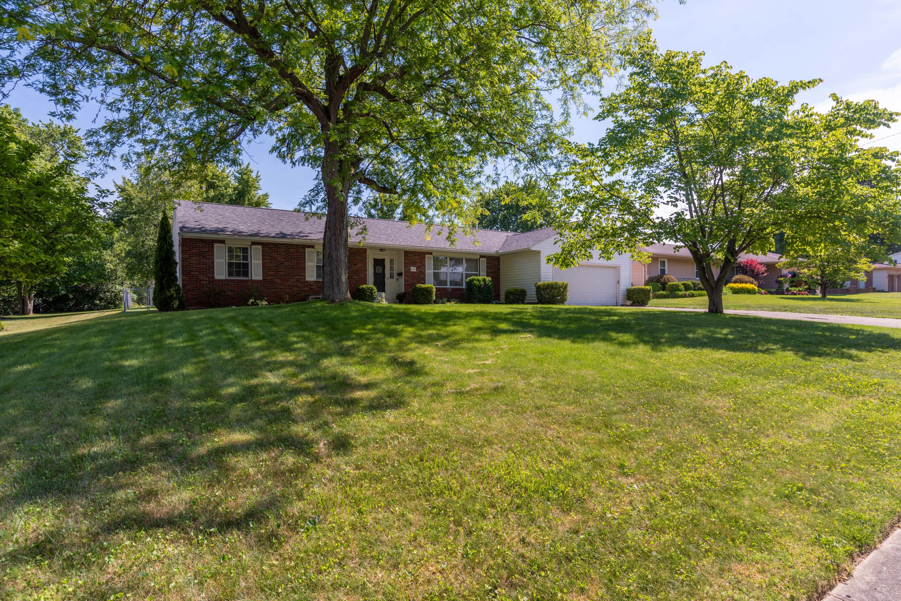 425 E Pinehurst Street Property Photo 4