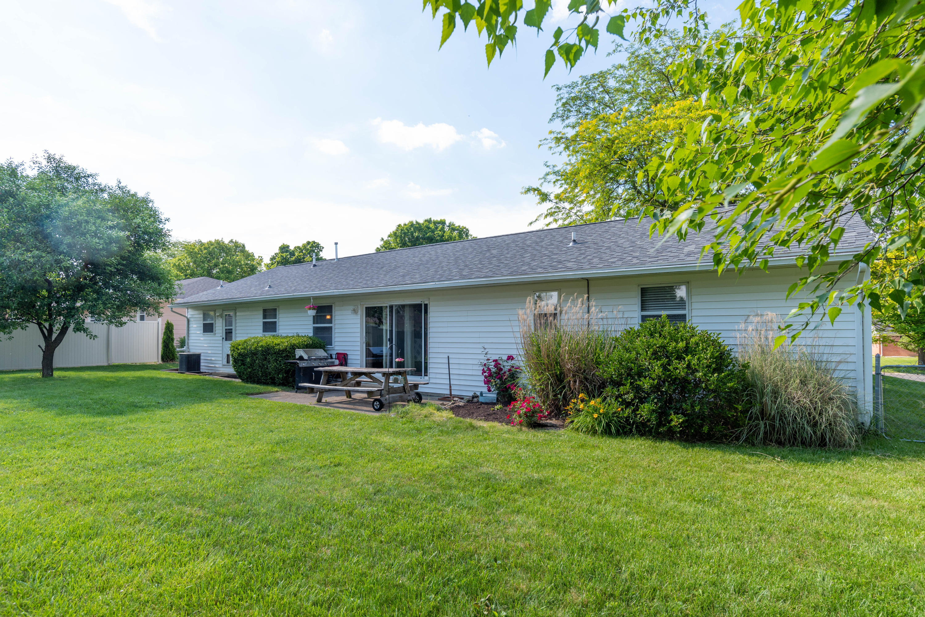 425 E Pinehurst Street Property Photo 7
