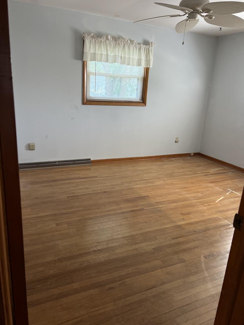 211 E North Street Property Photo 12