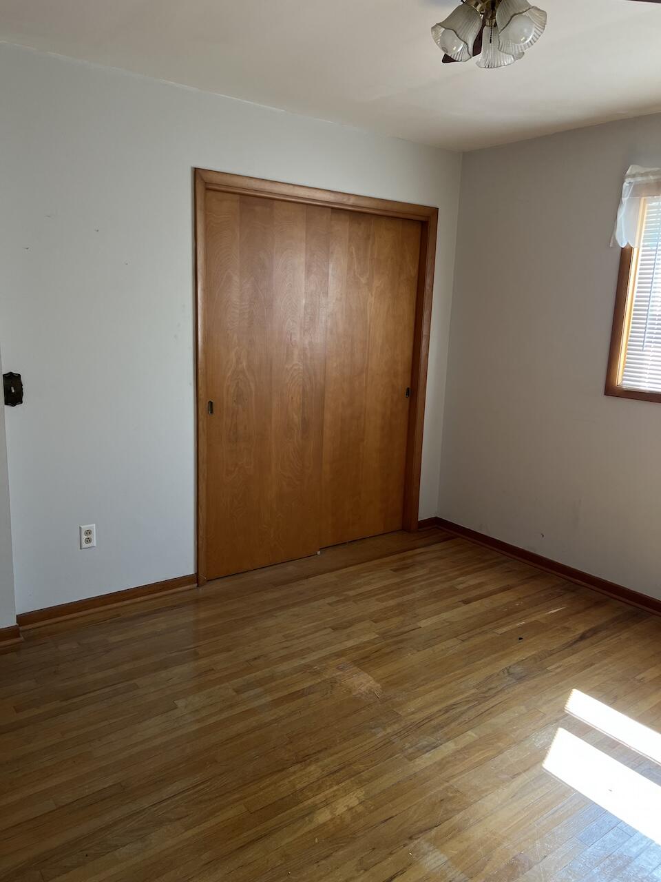 211 E North Street Property Photo 15