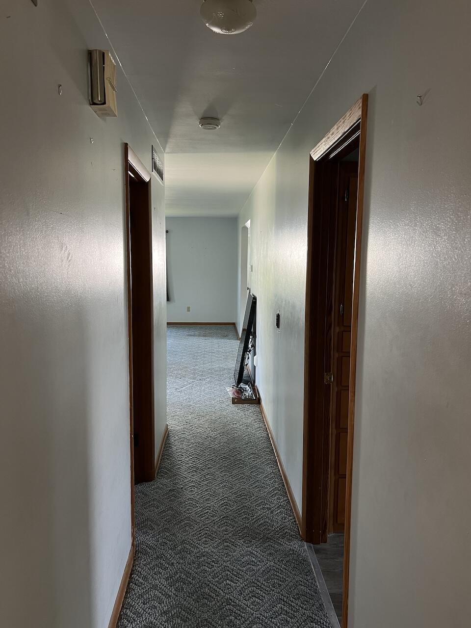 211 E North Street Property Photo 16