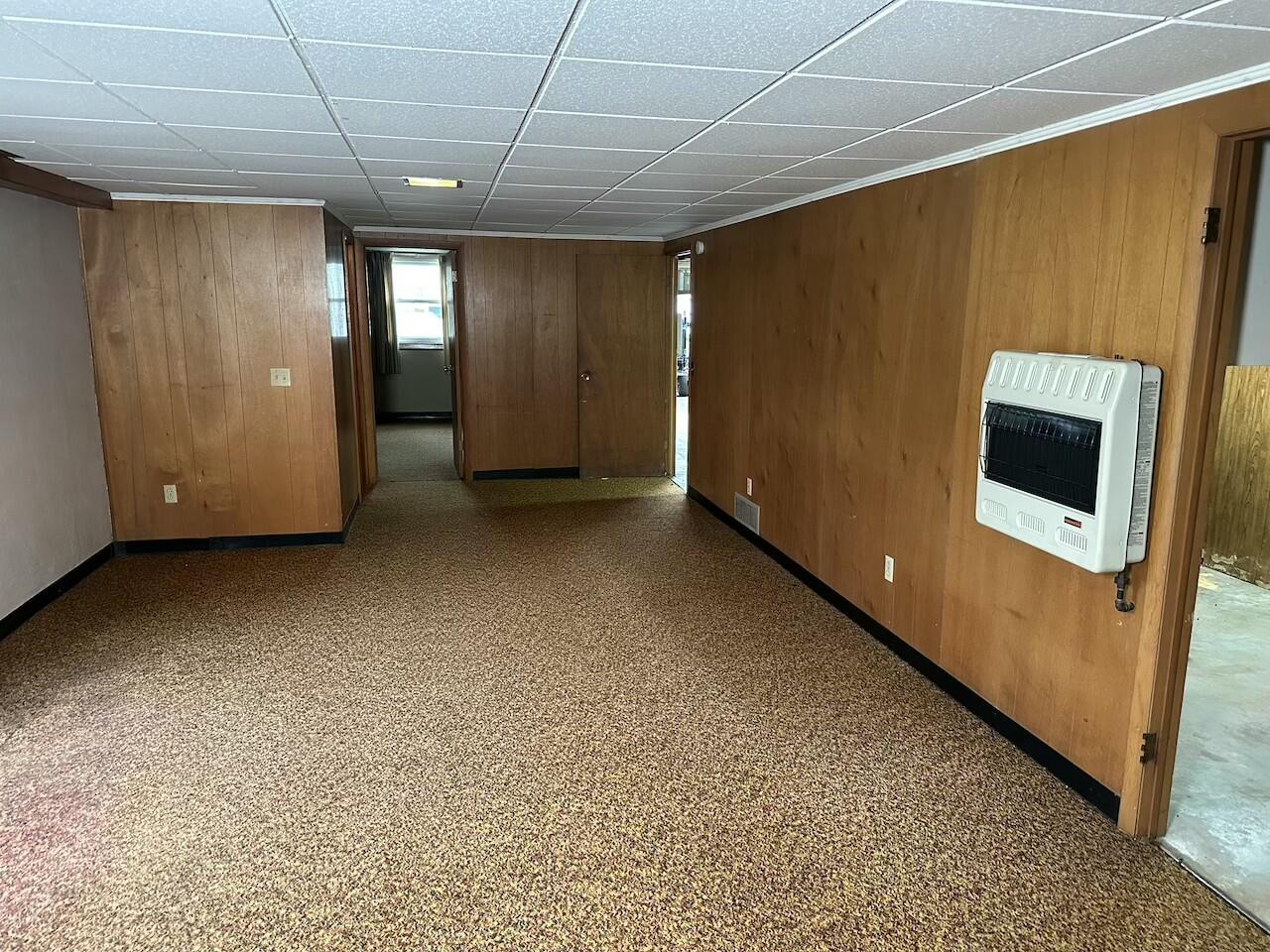 211 E North Street Property Photo 19
