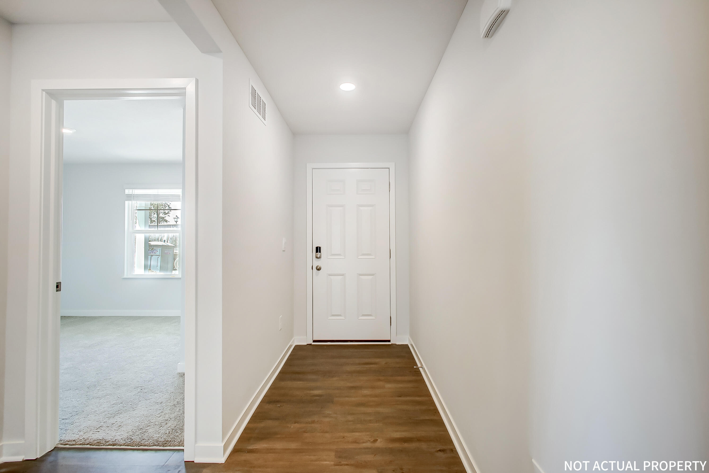 1137 Sherwood Loop Property Photo 2