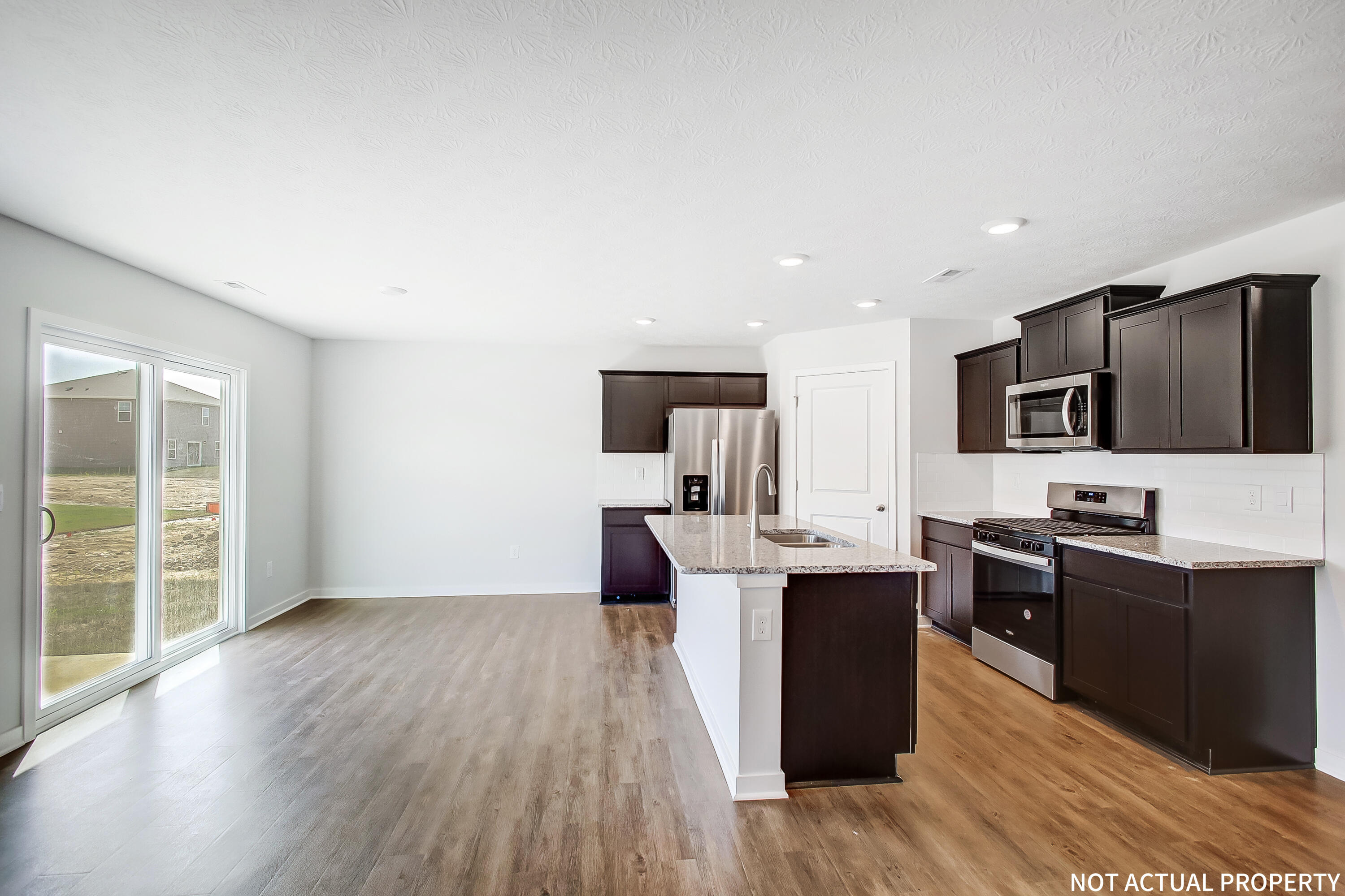 1137 Sherwood Loop Property Photo 6