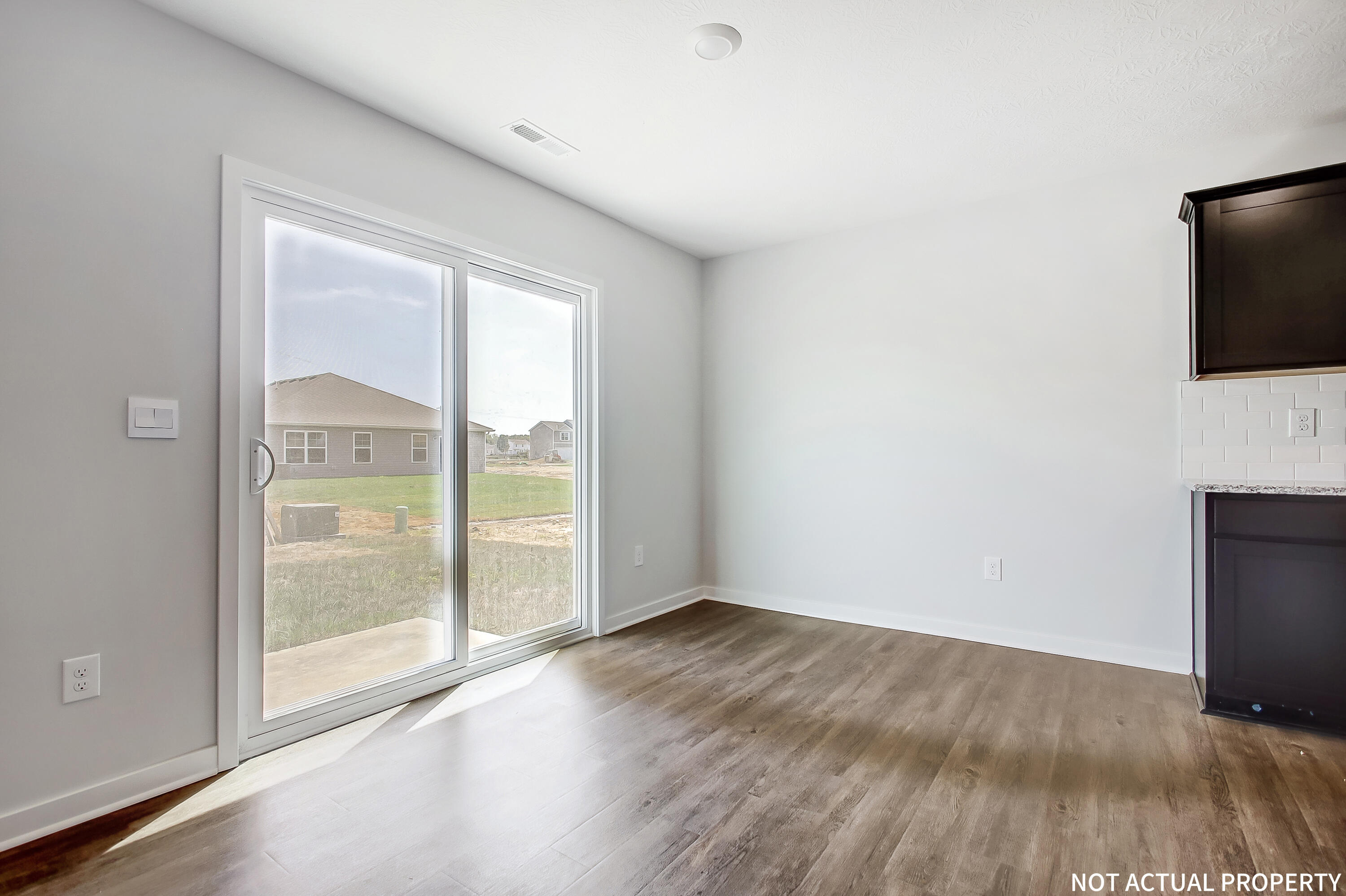 1137 Sherwood Loop Property Photo 12