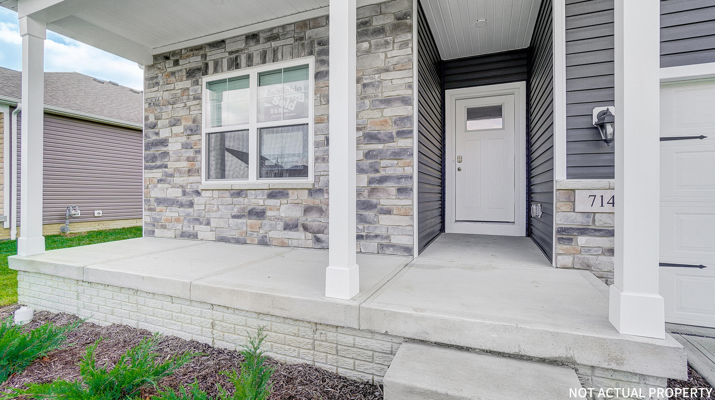 1185 Sherwood Loop Property Photo 4