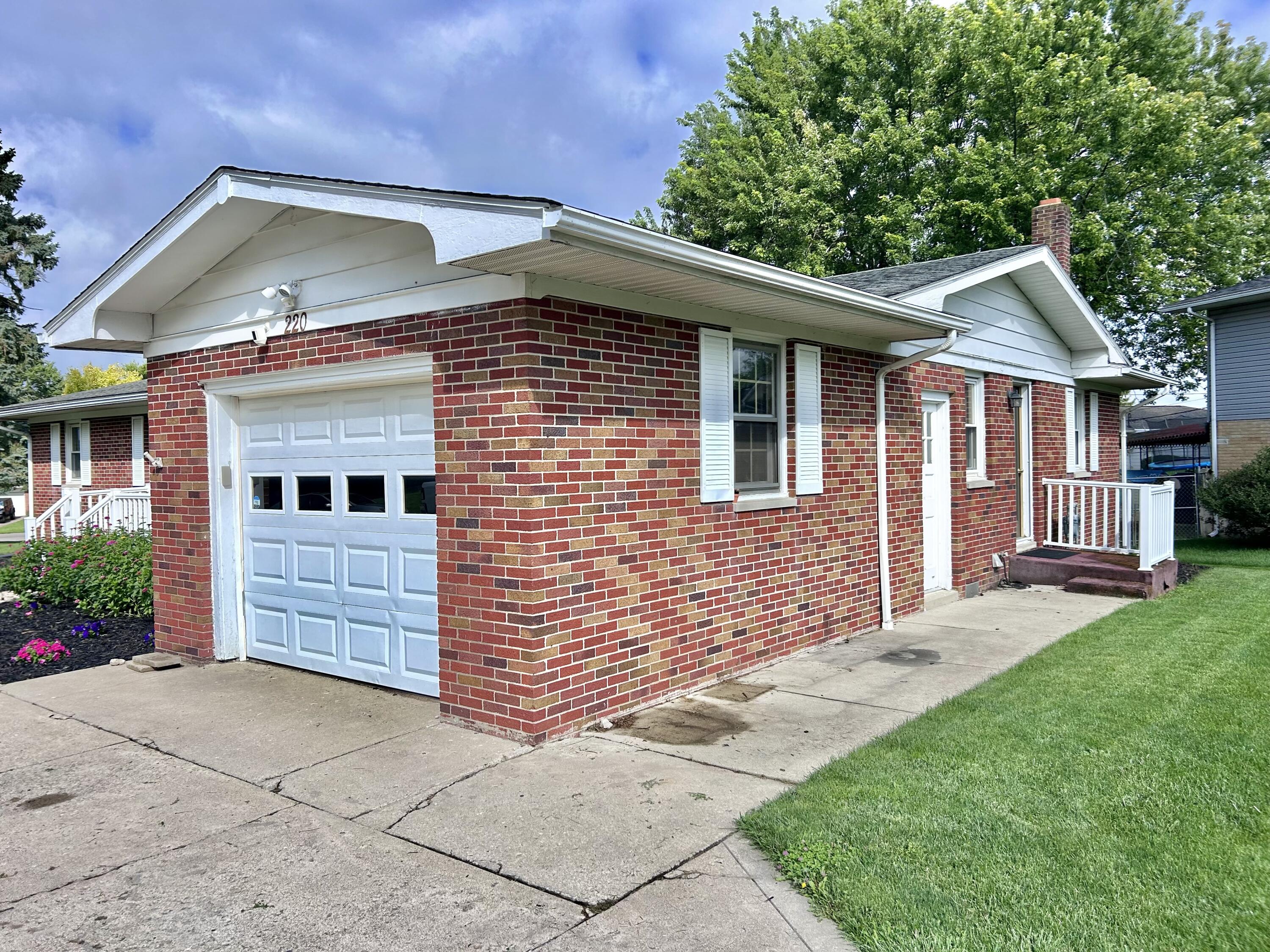 220 Terrence Drive Property Photo 3