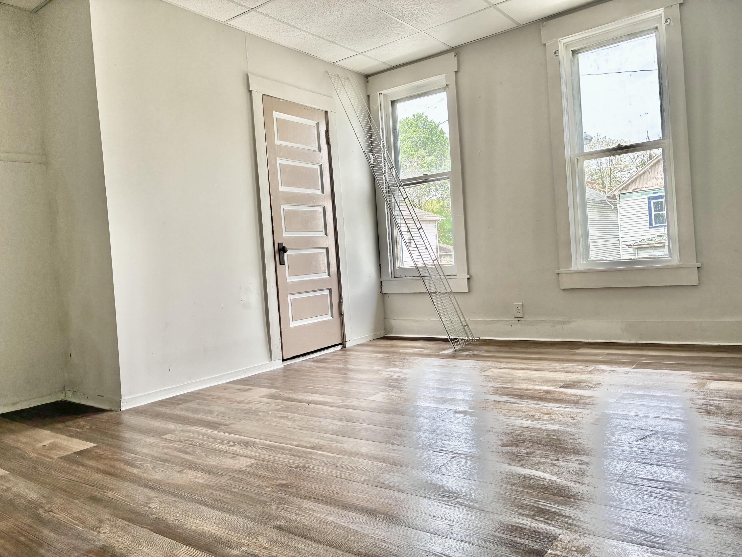 227 E Northern Avenue Property Photo 16