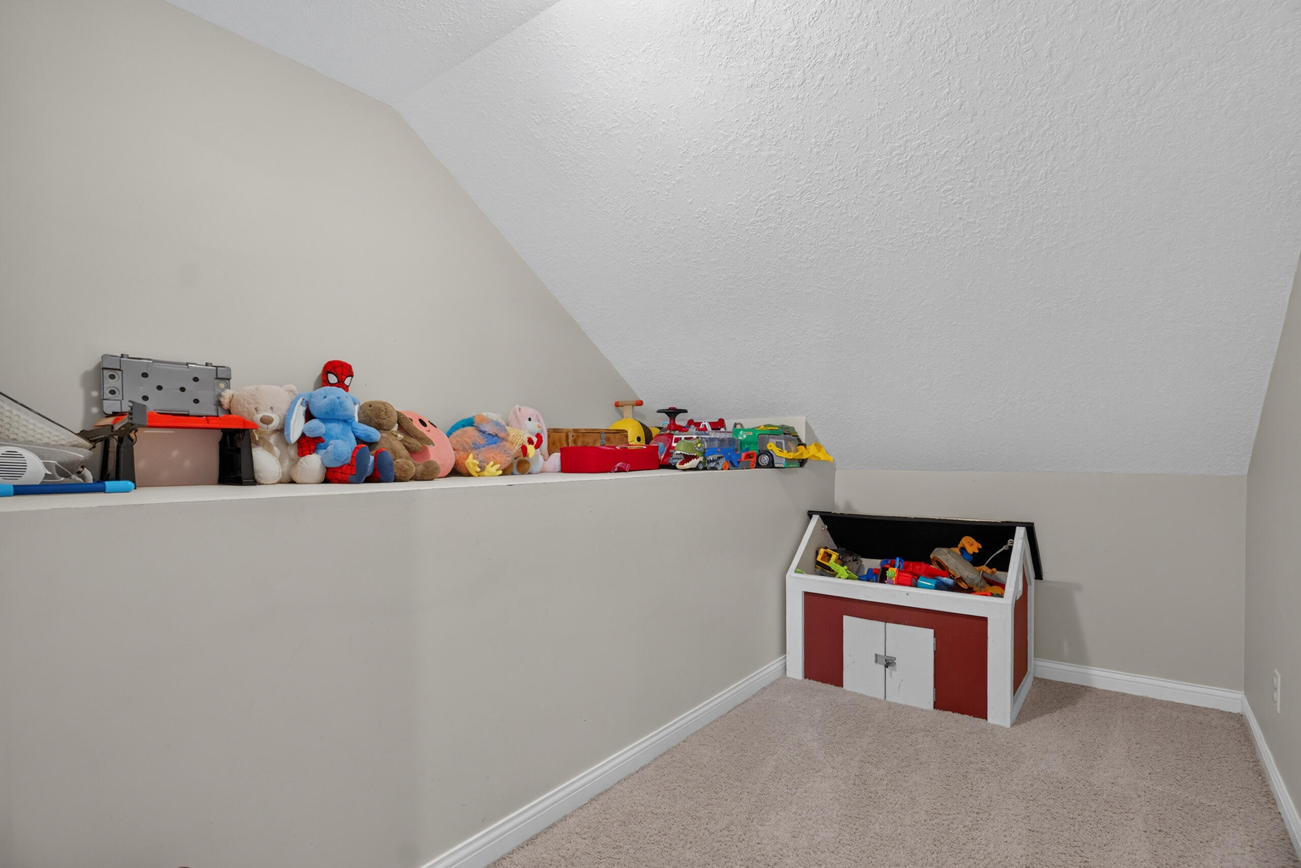 111 Brentwood Court Property Photo 40