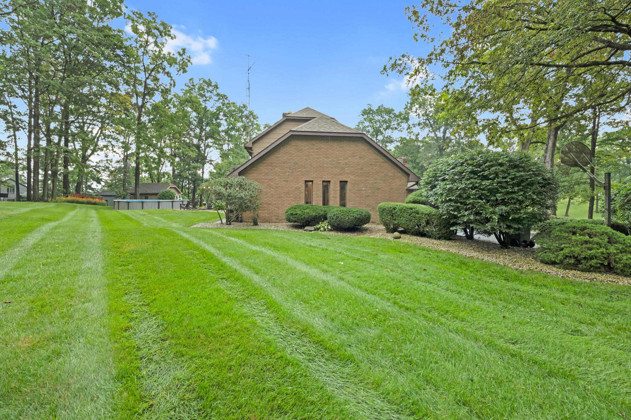 100 Tanglewood Drive Property Photo 18