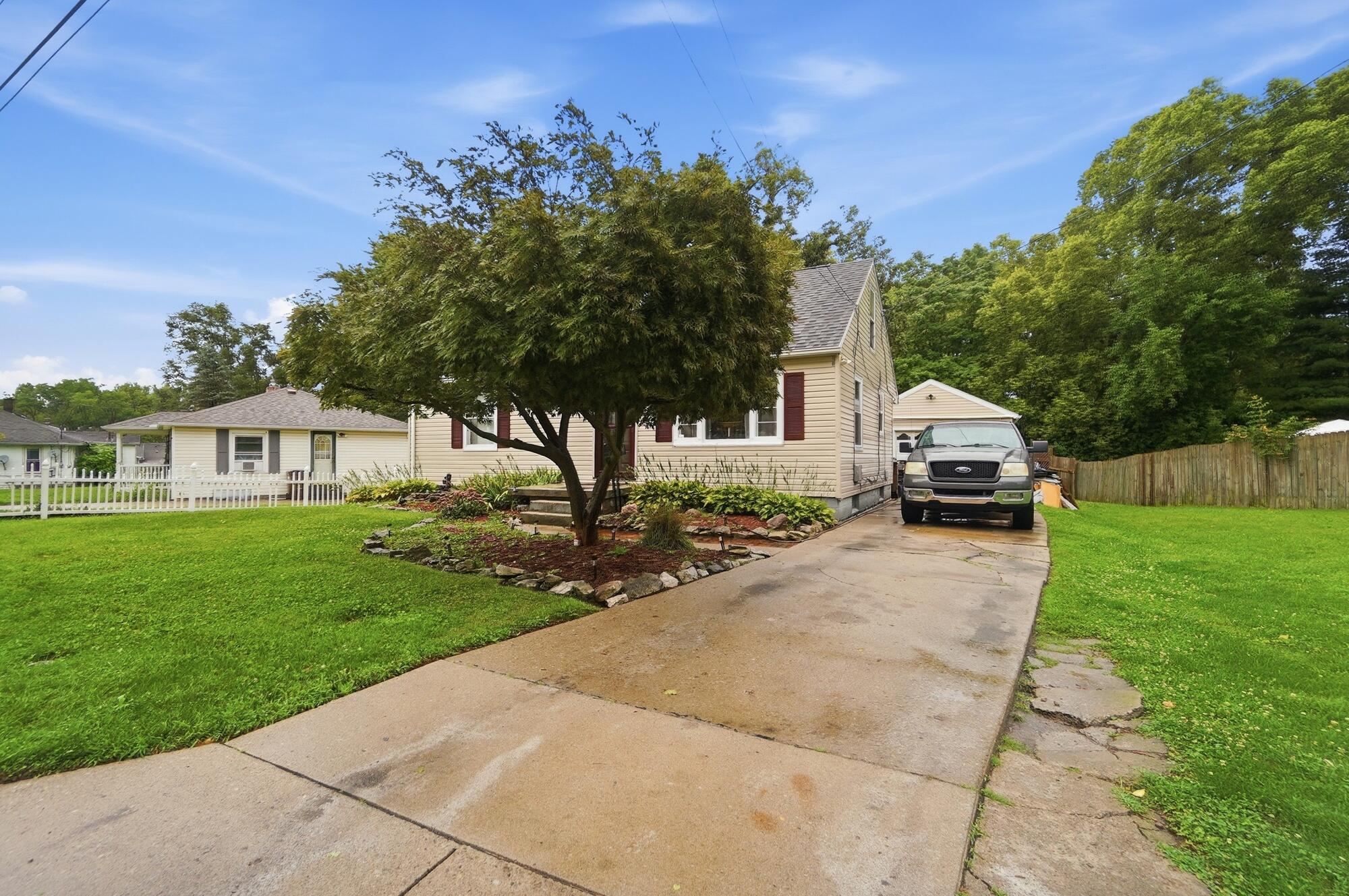 1310 Texas Avenue Property Photo 4