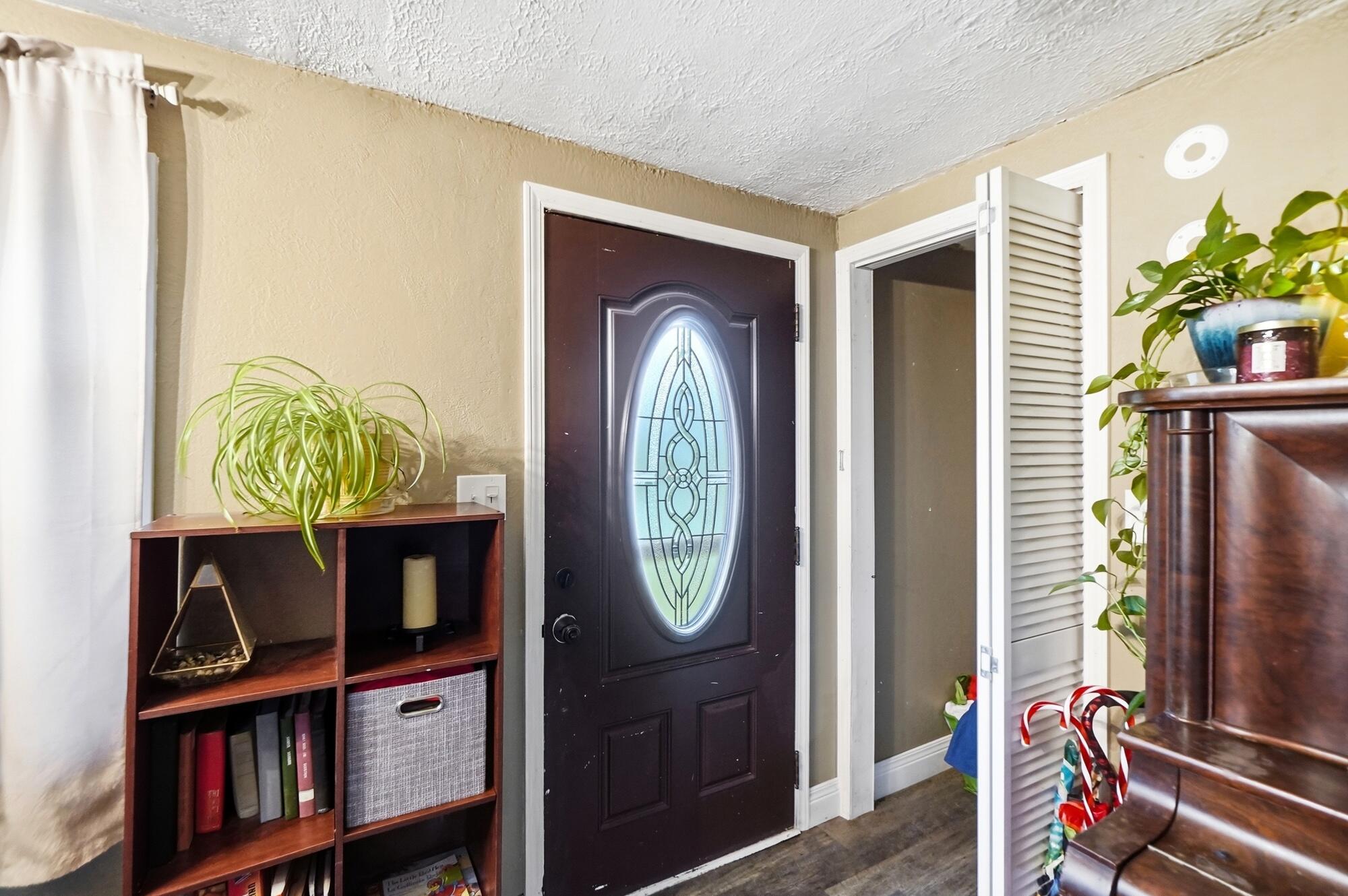 1310 Texas Avenue Property Photo 7