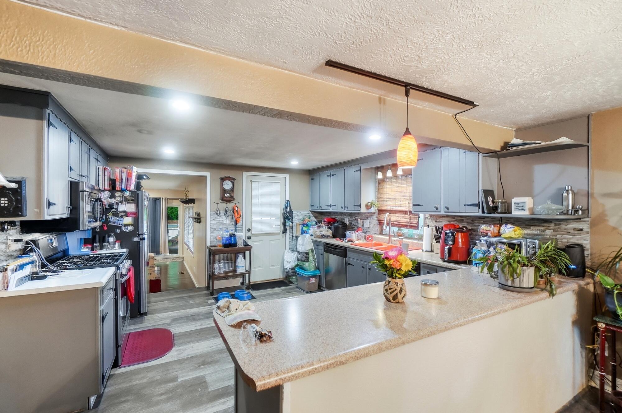 1310 Texas Avenue Property Photo 11