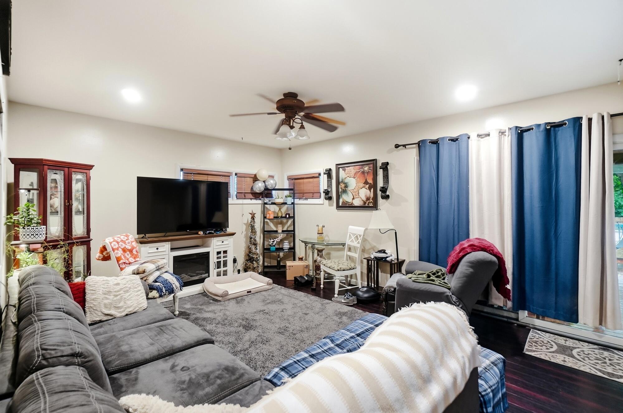 1310 Texas Avenue Property Photo 15