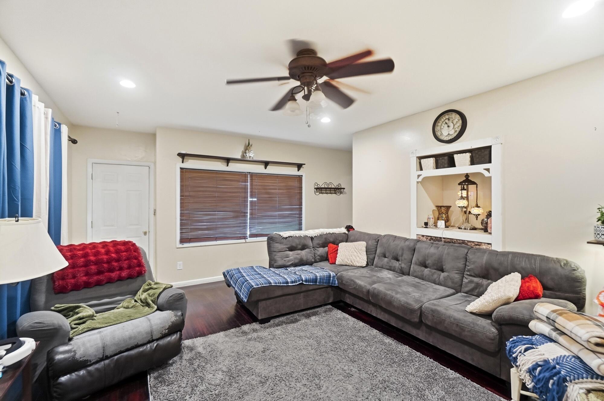 1310 Texas Avenue Property Photo 17