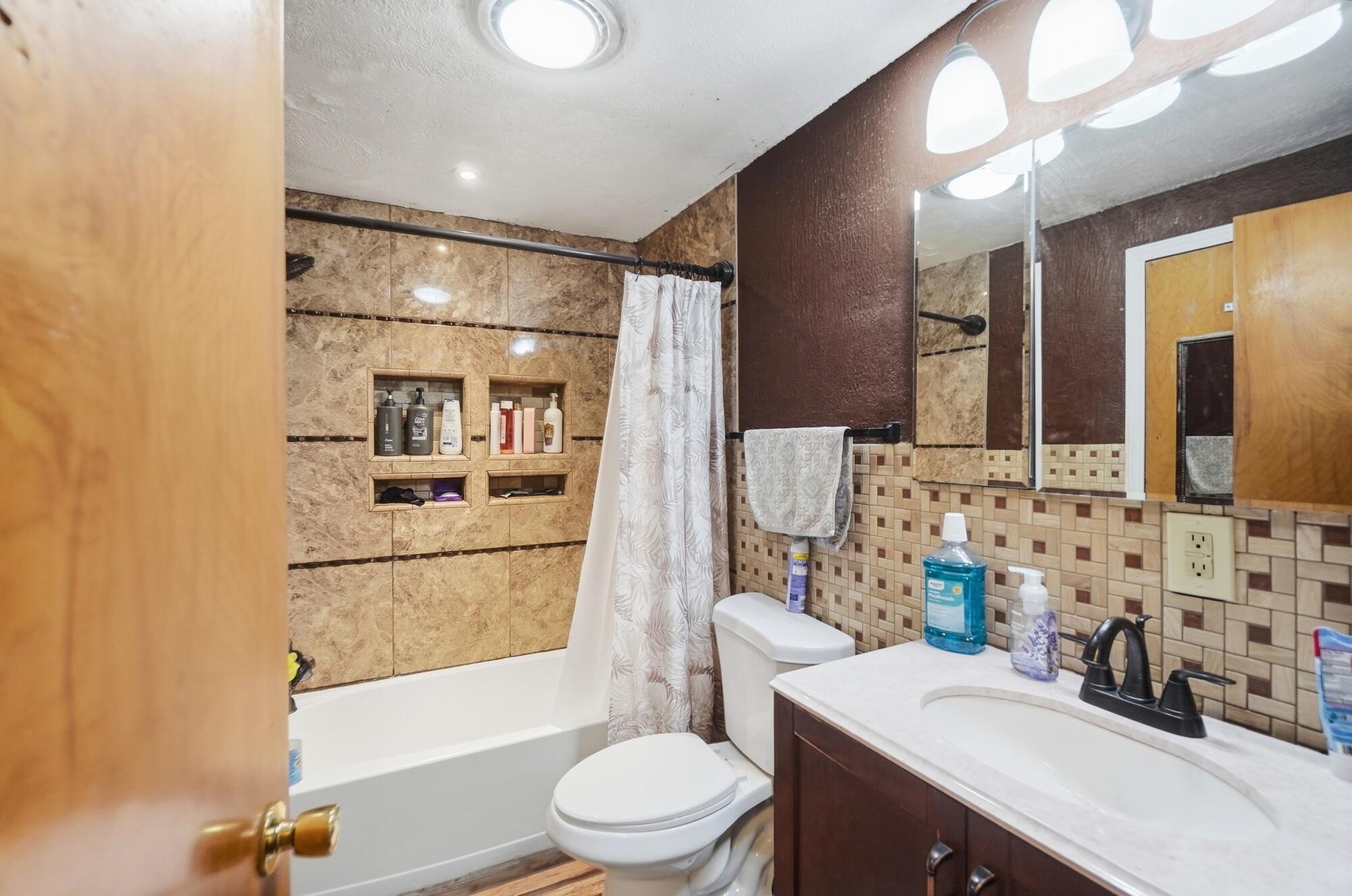 1310 Texas Avenue Property Photo 25