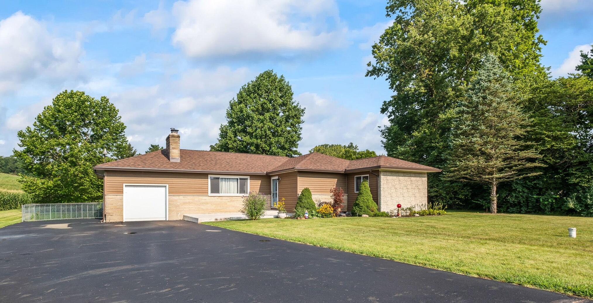 4179 Upper Valley Pike Property Photo 1