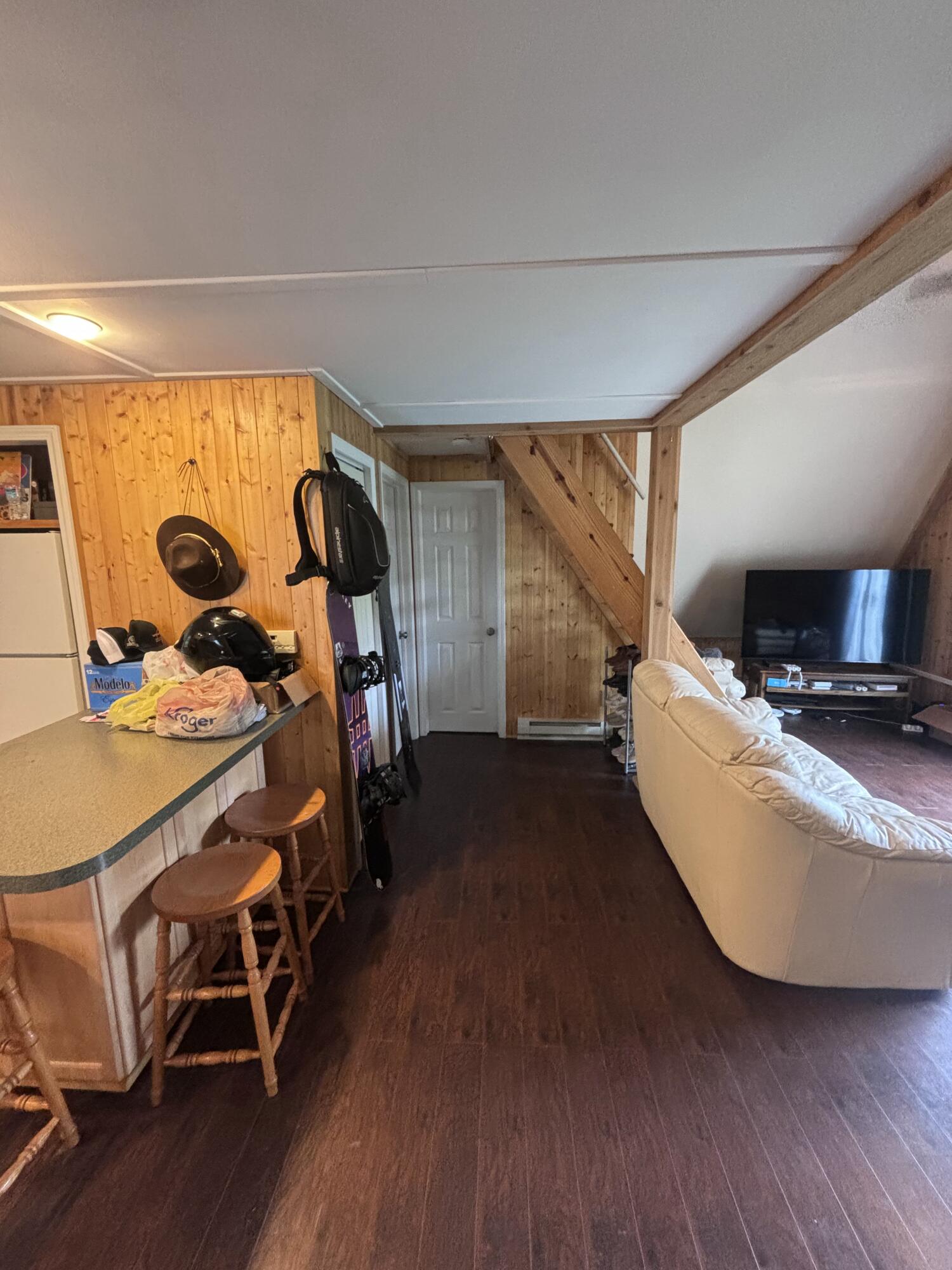 12063 Hickory Drive Property Photo 3