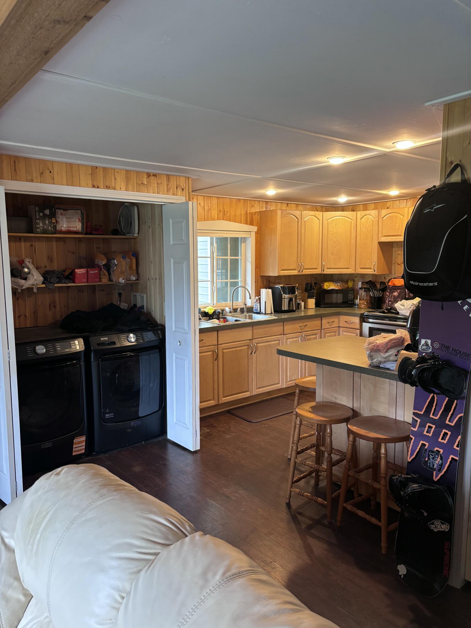 12063 Hickory Drive Property Photo 6