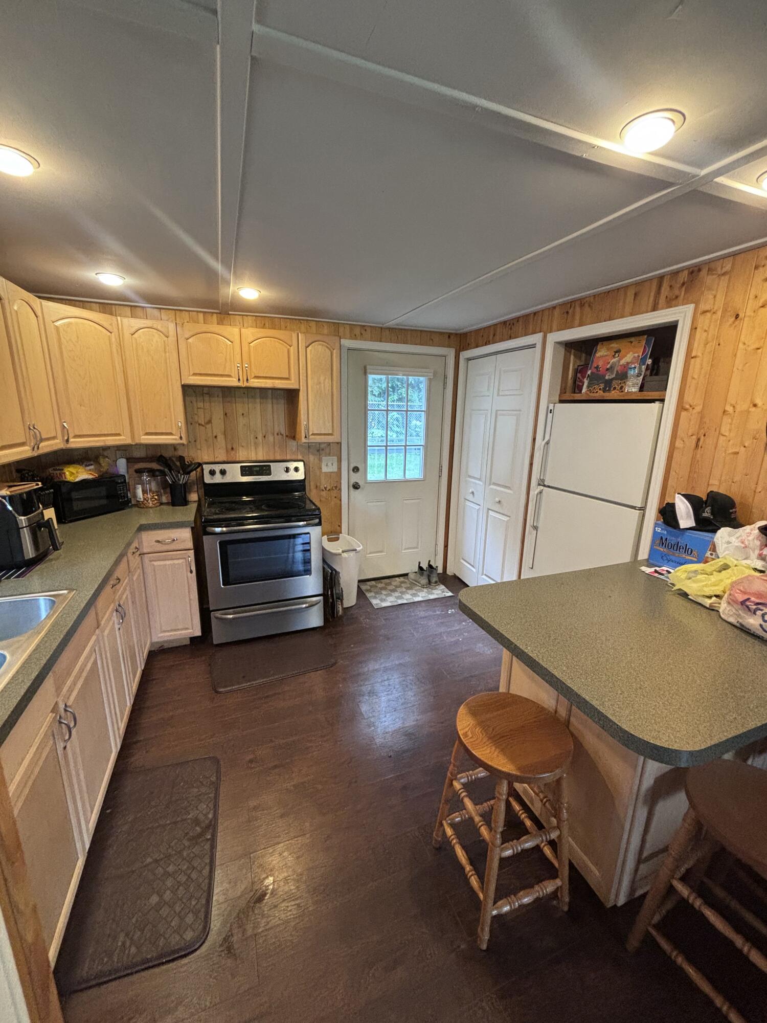 12063 Hickory Drive Property Photo 10
