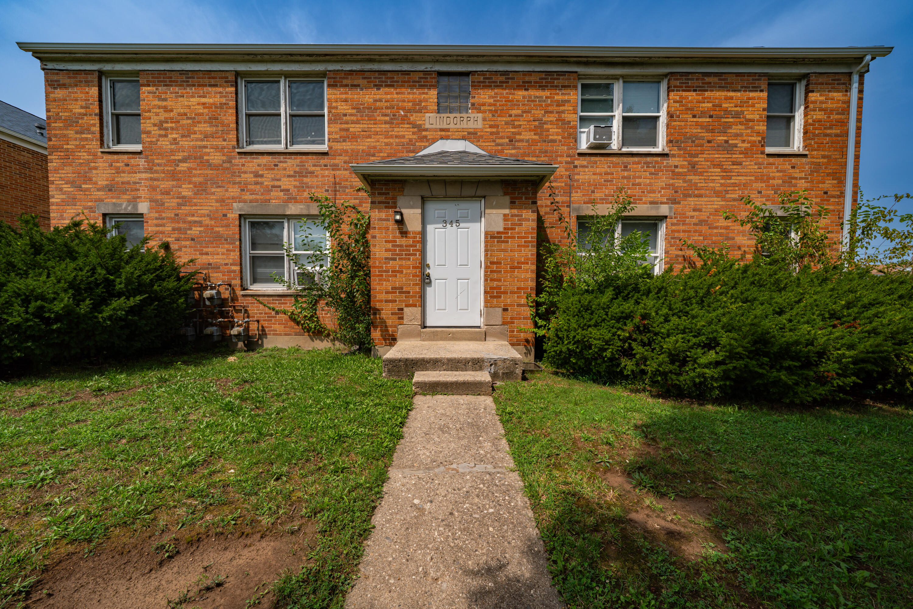 345 E Bruce Avenue Property Photo 1