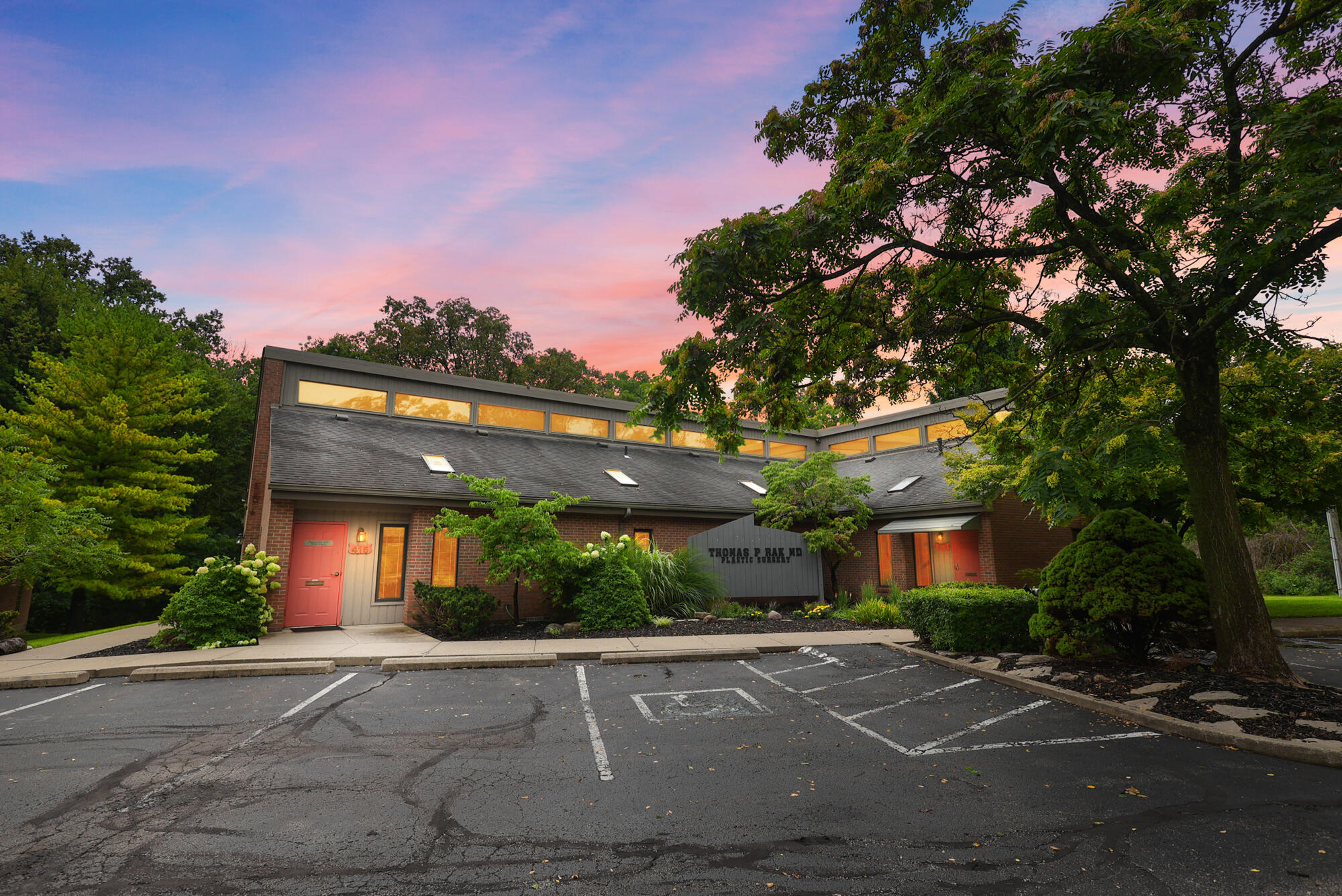 415 E Home Road Property Photo 1