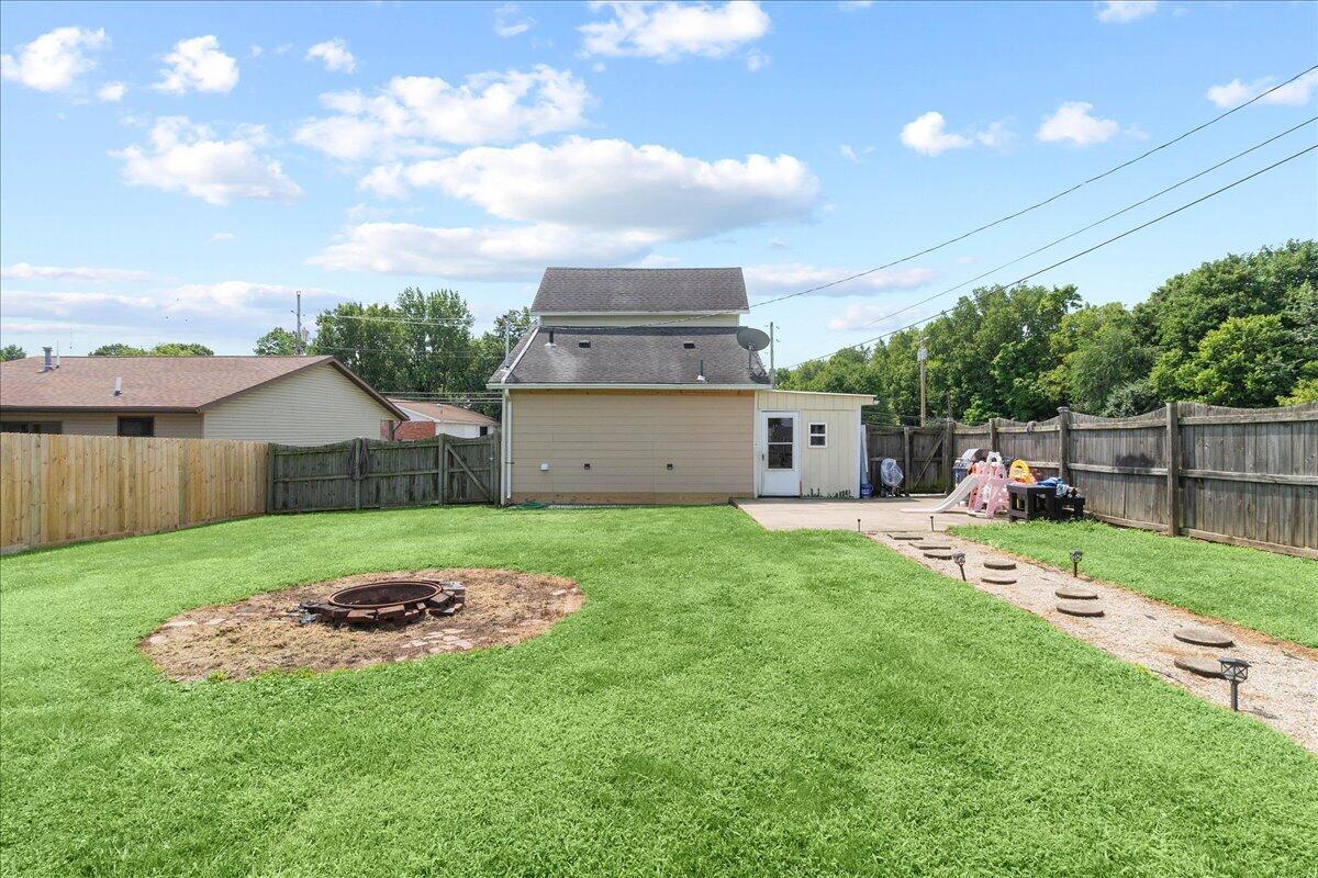 426 W Light Street Property Photo 11