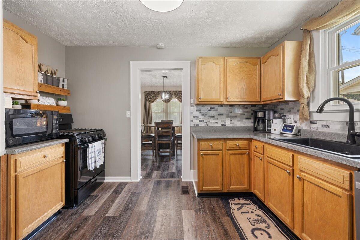 1115 Beacon Street Property Photo 19