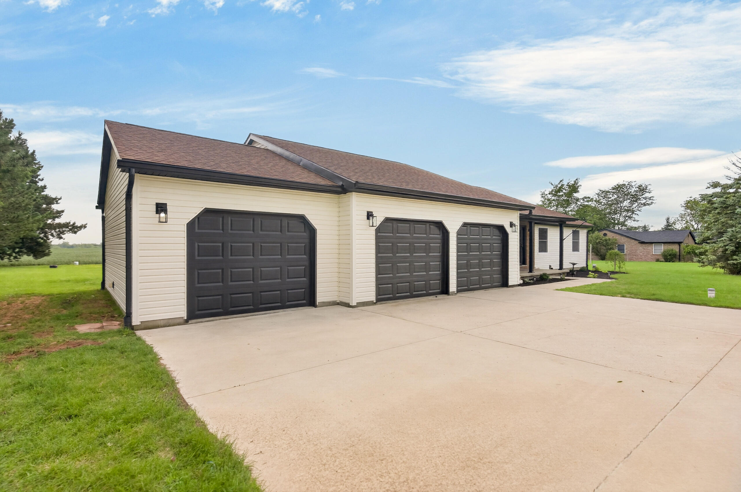 17212 Sharp Road Property Photo 5