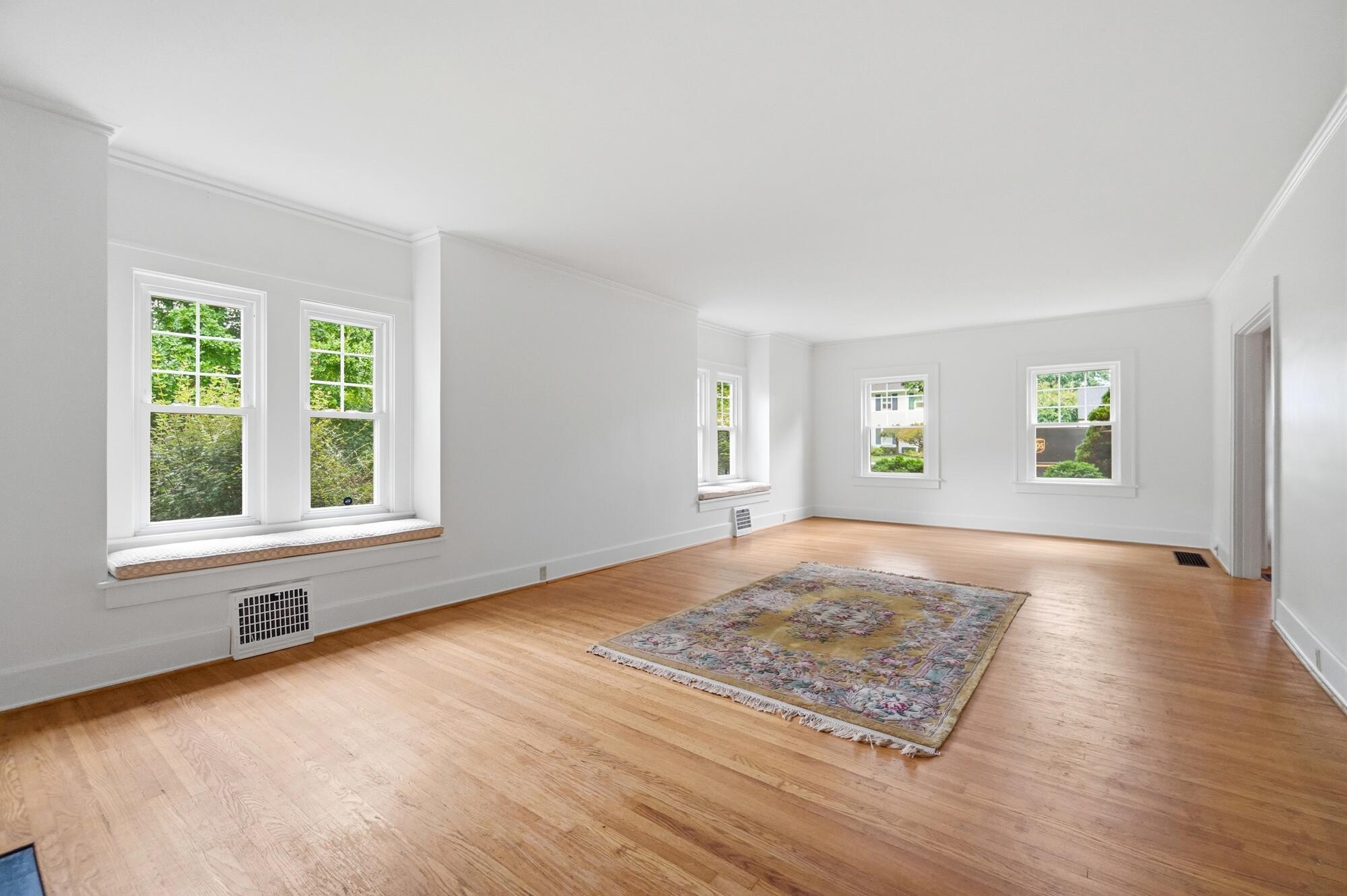 1824 Crescent Drive Property Photo 12