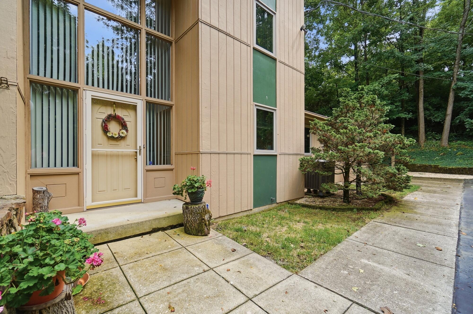 2700 Cardinal Road Property Photo 11